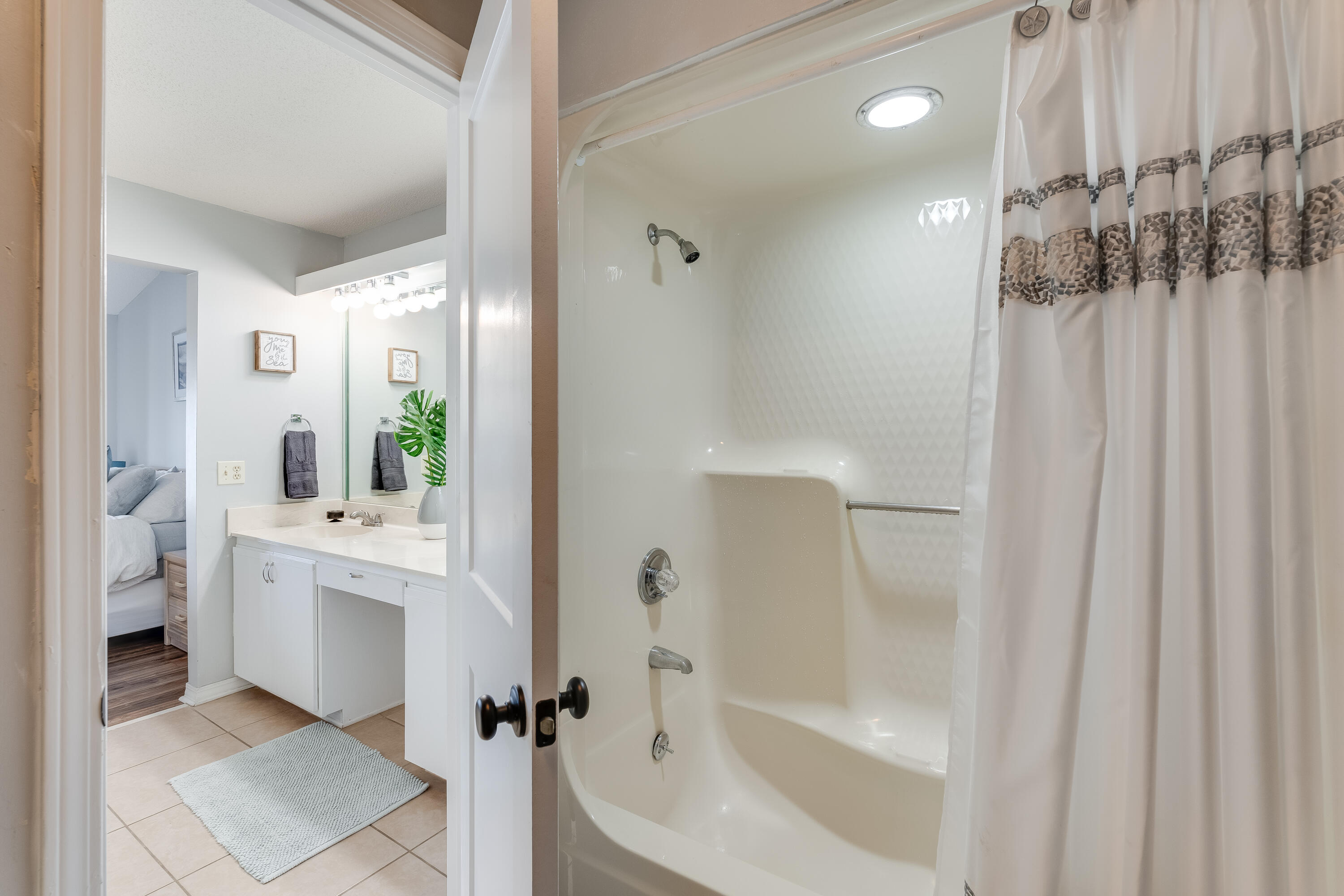 8730 Thomas Drive Panama City Beach FL 32408