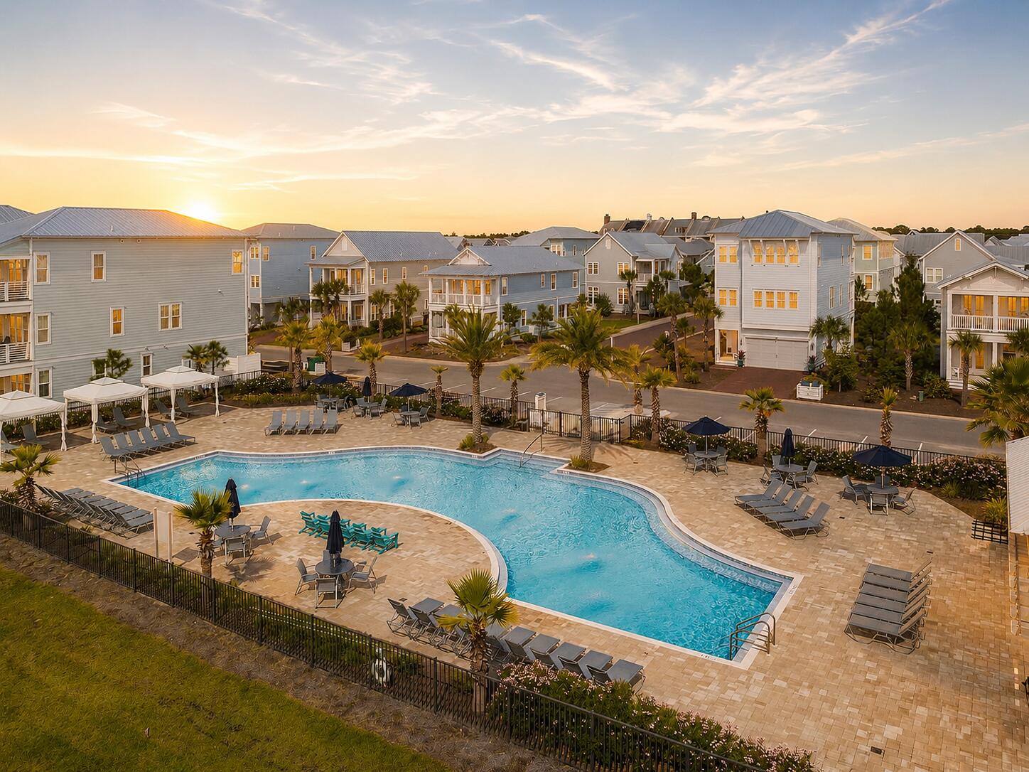 117 W Pine Lands Loop Inlet Beach FL 32461
