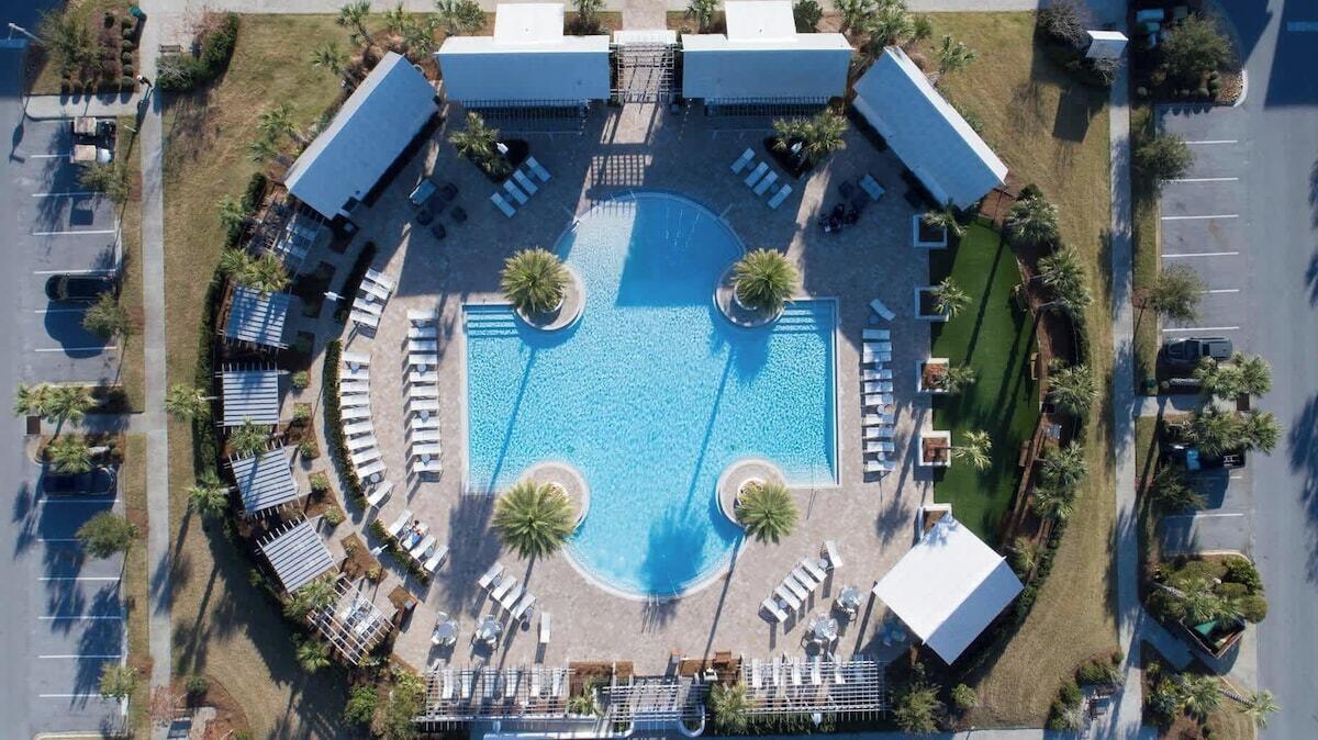 53 E Pine Lands Loop Inlet Beach FL 32461