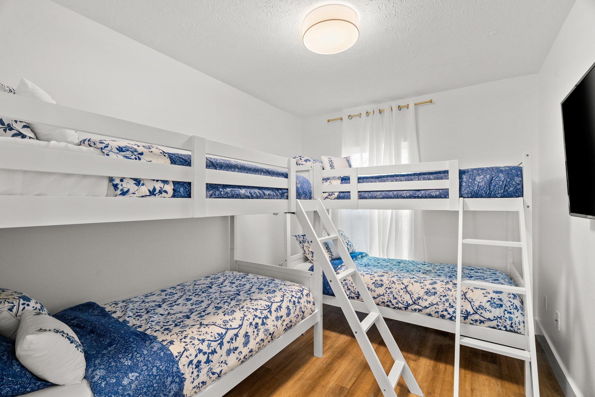 512 Dement Circle Panama City Beach FL 32407