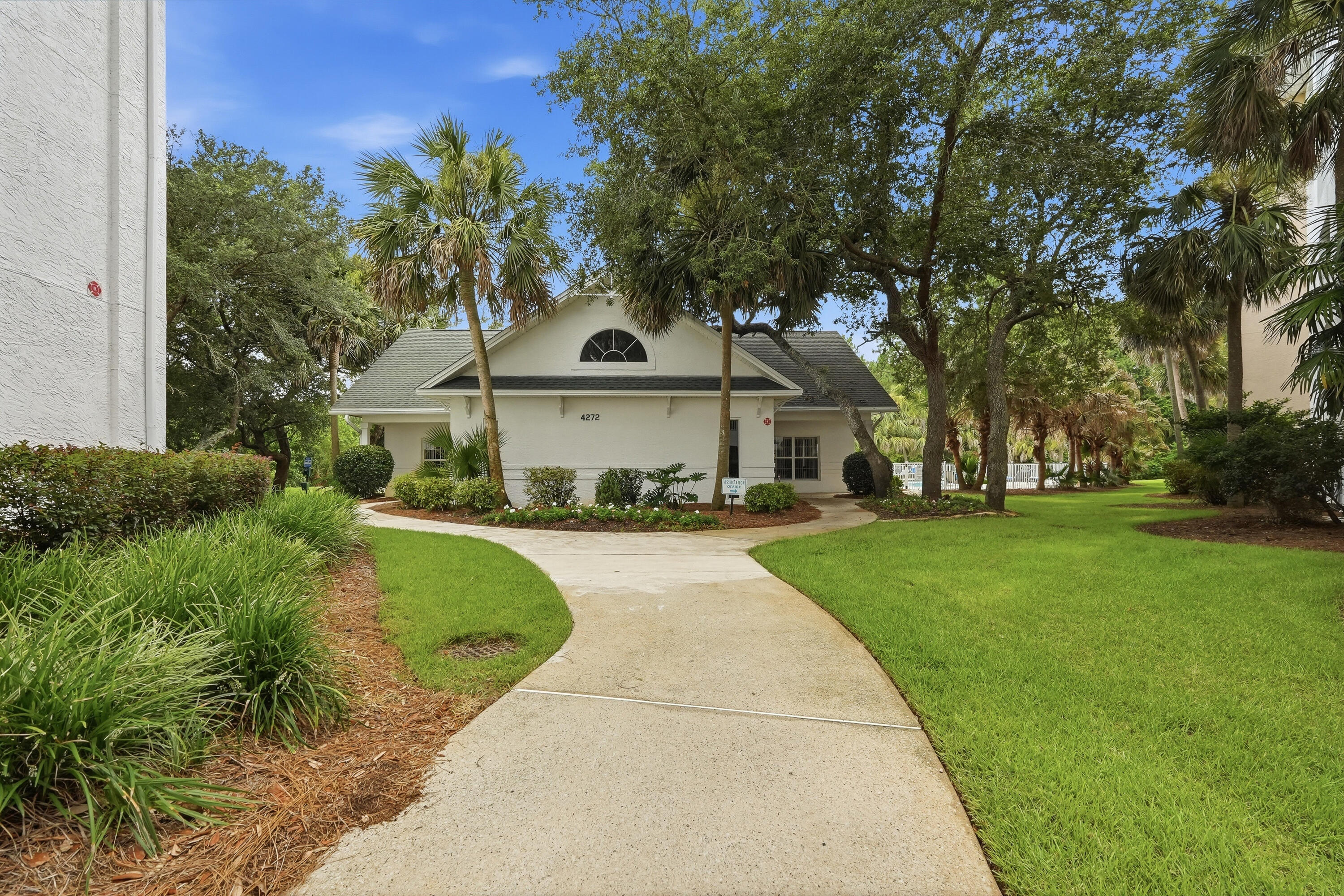 4270 Calinda Lane Niceville FL 32578