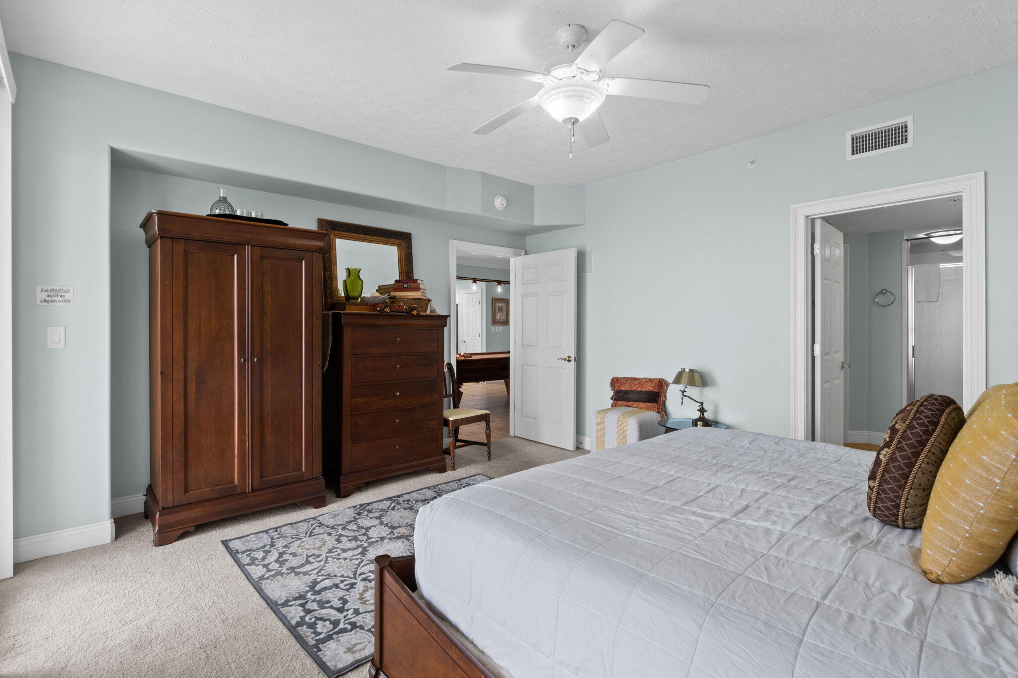 5004 Thomas Drive Panama City Beach FL 32408