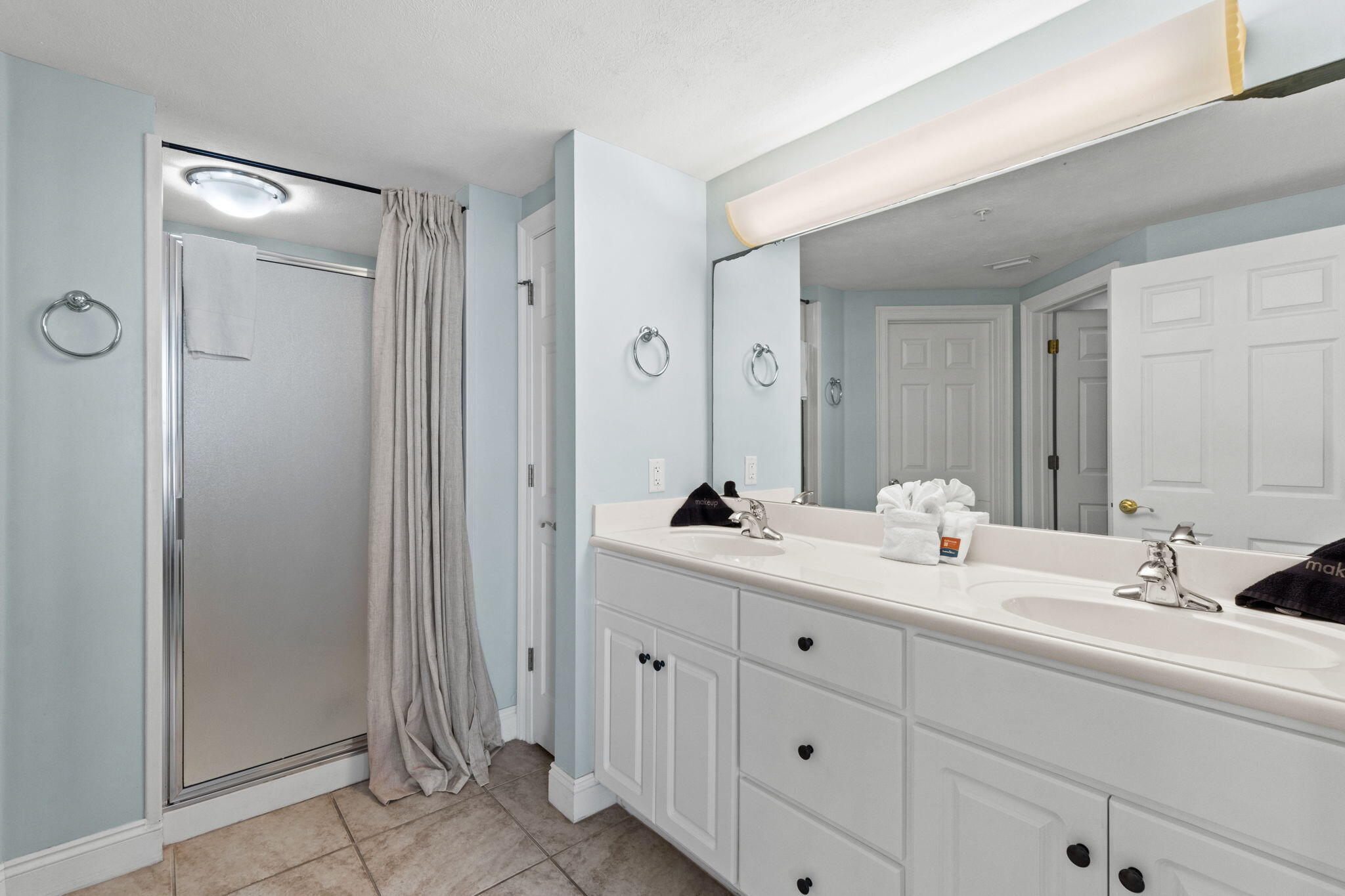 5004 Thomas Drive Panama City Beach FL 32408