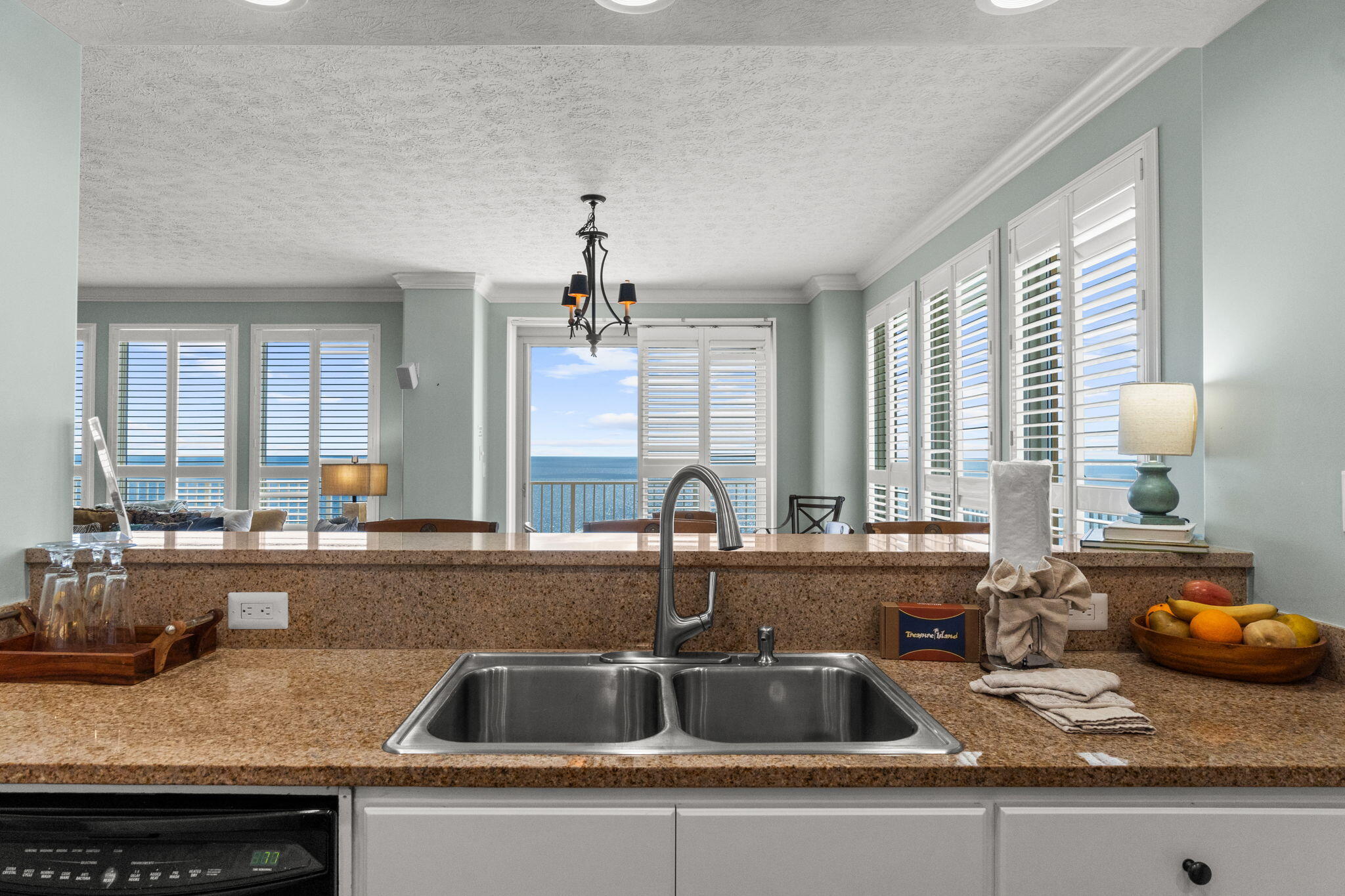 5004 Thomas Drive Panama City Beach FL 32408