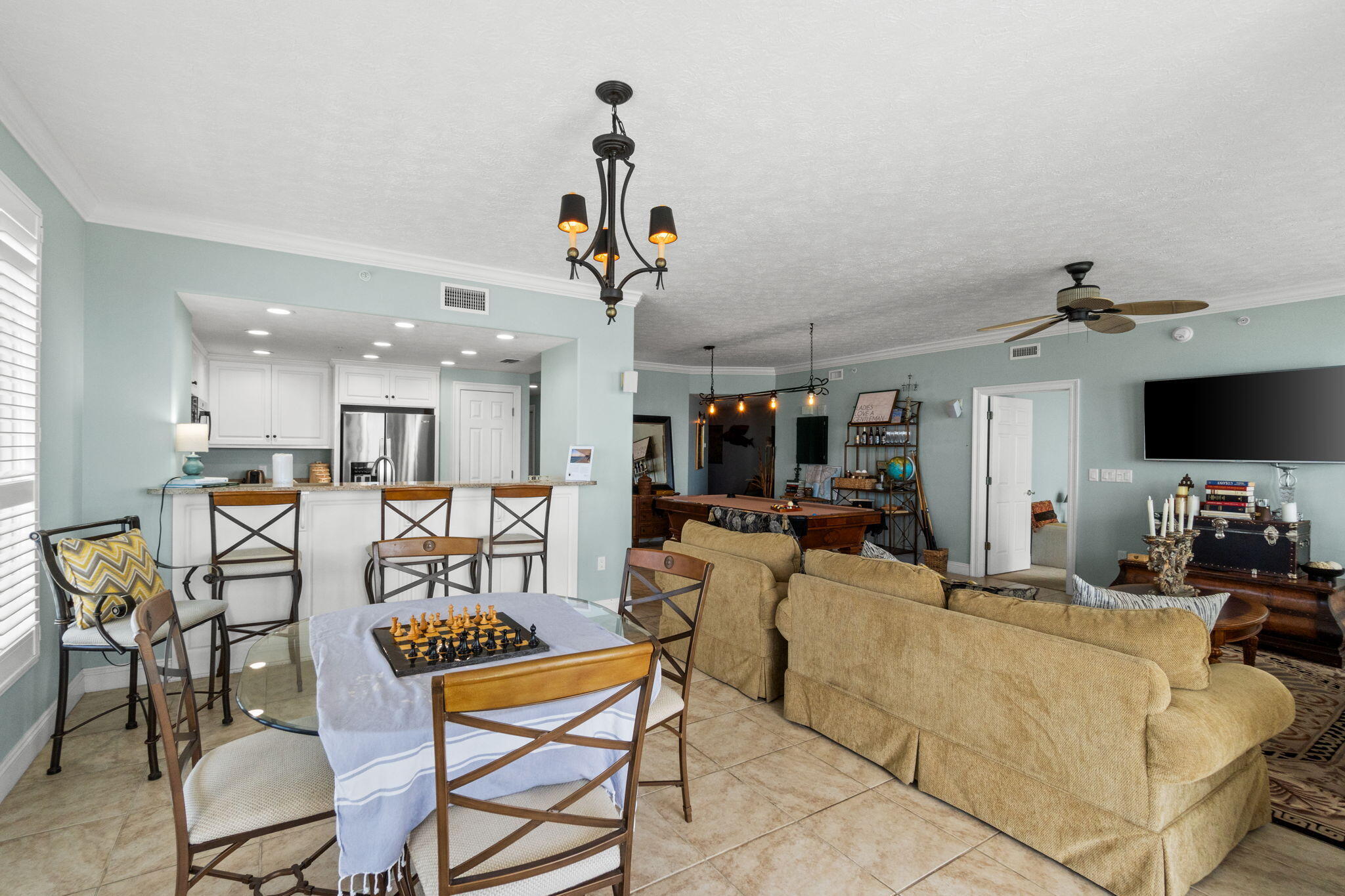 5004 Thomas Drive Panama City Beach FL 32408