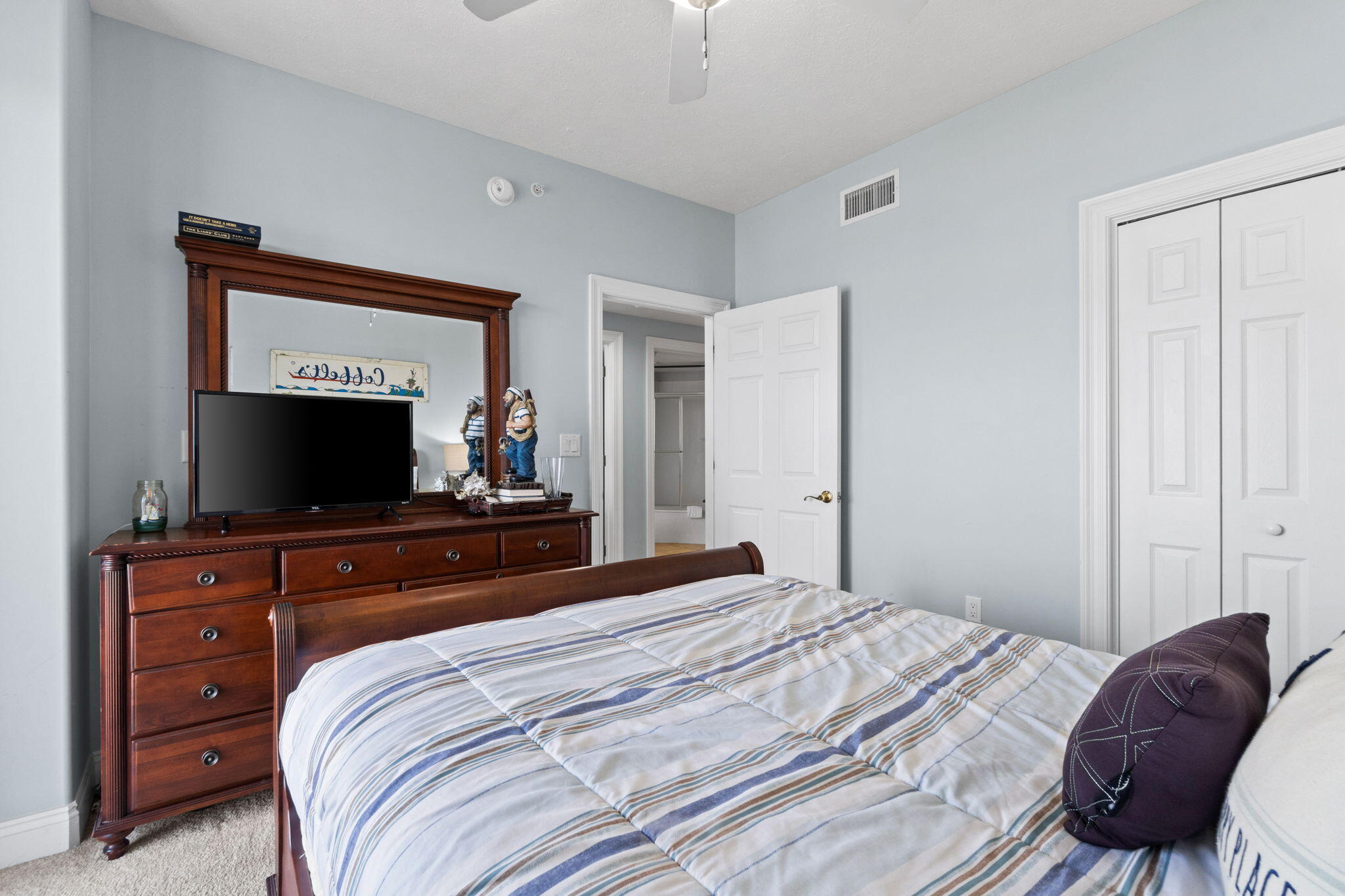 5004 Thomas Drive Panama City Beach FL 32408