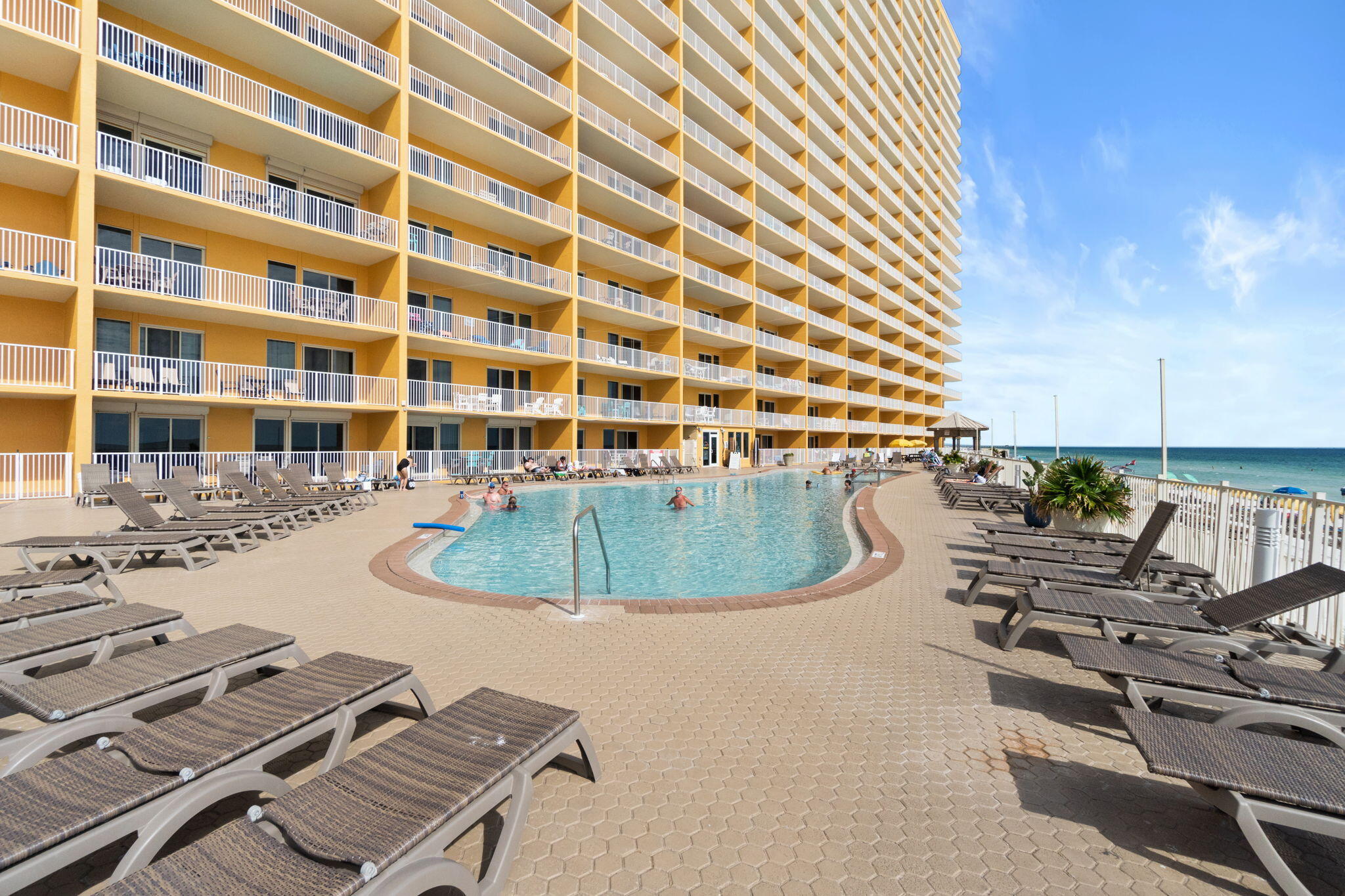5004 Thomas Drive Panama City Beach FL 32408