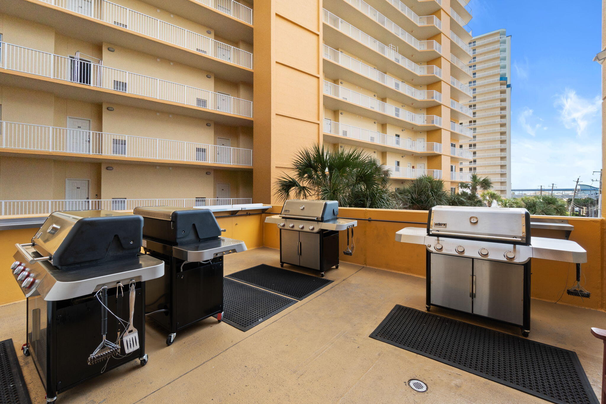 5004 Thomas Drive Panama City Beach FL 32408