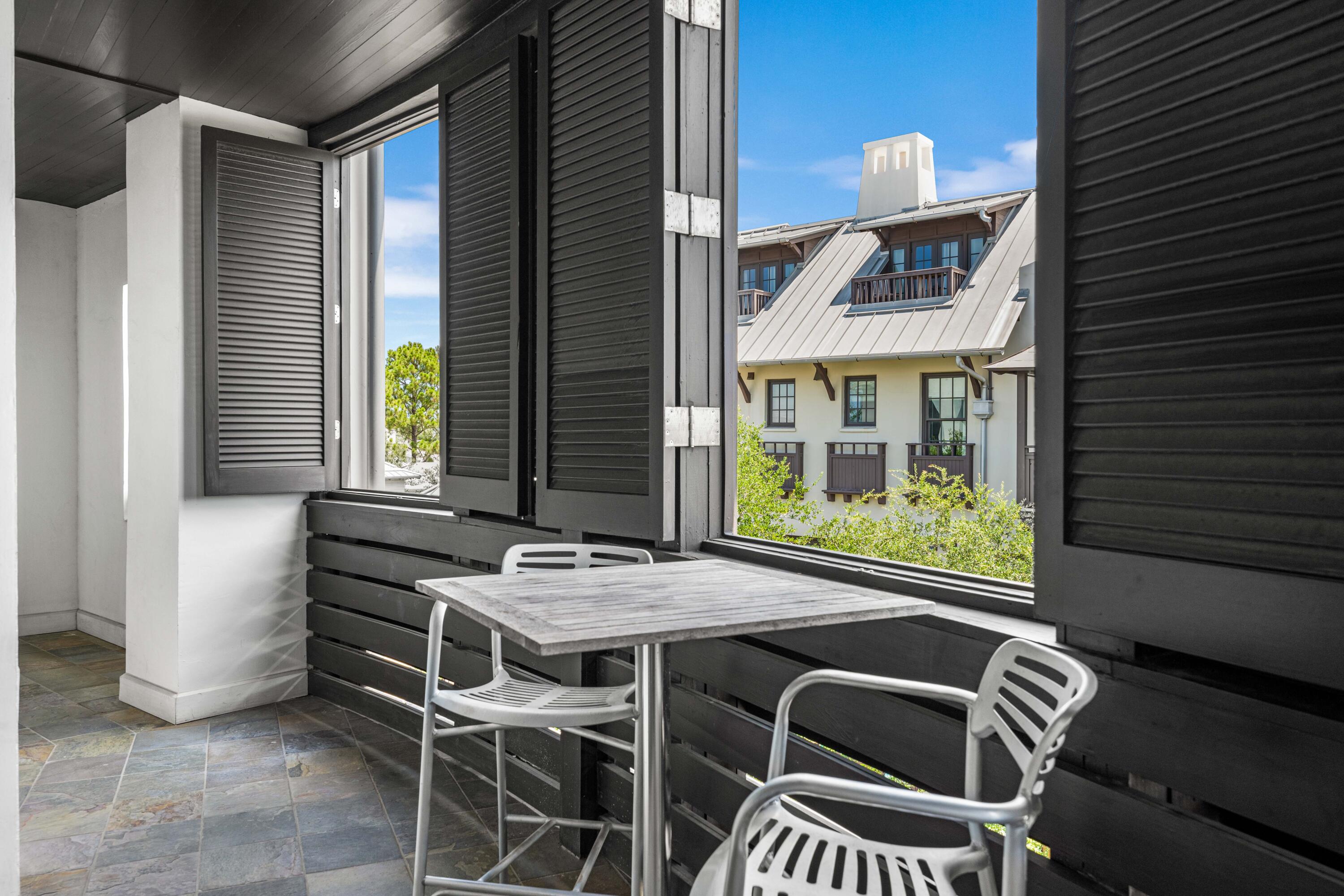 84 N Barrett Square Rosemary Beach FL 32461