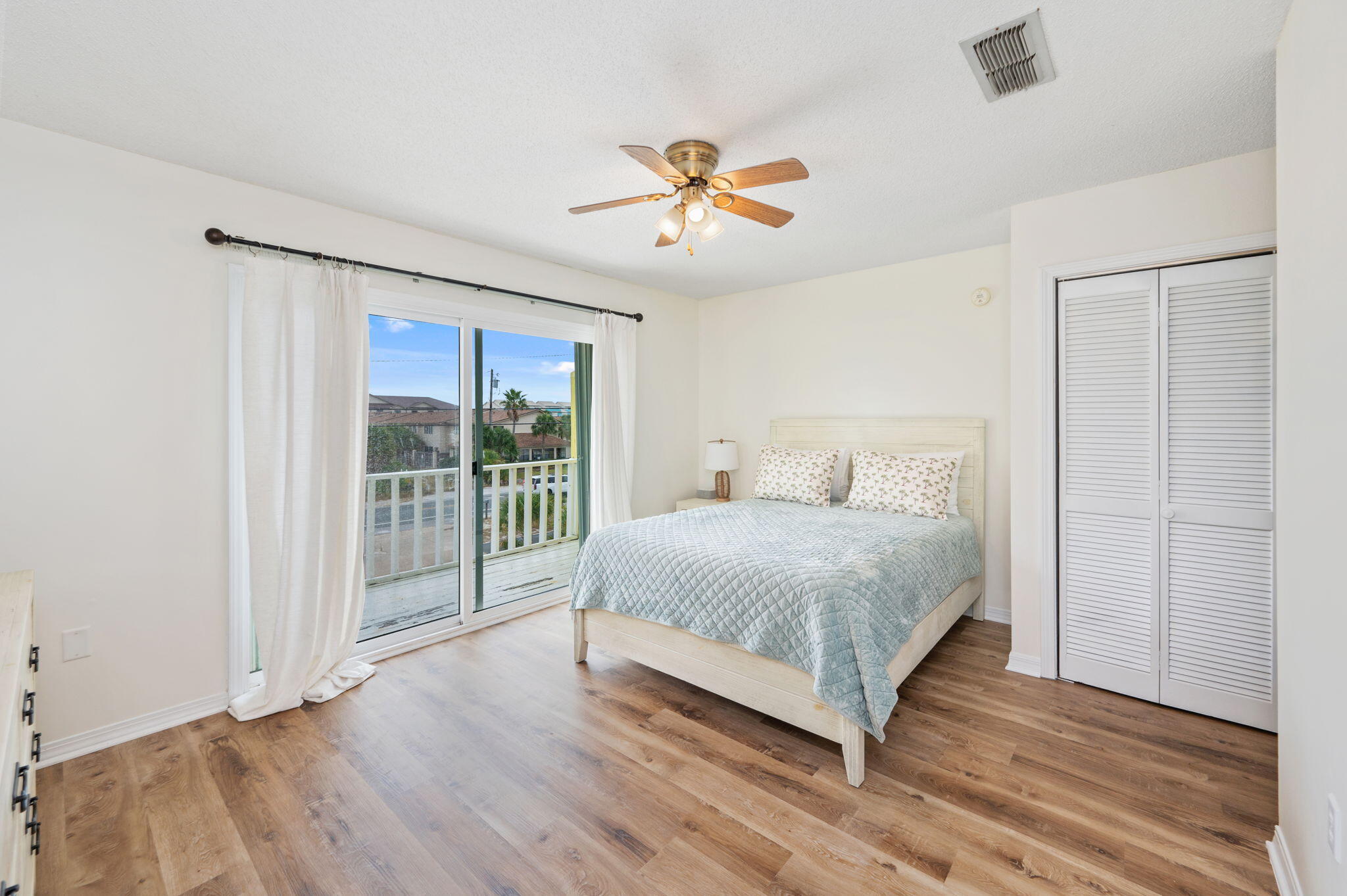 8468 Gulf Boulevard Navarre FL 32566