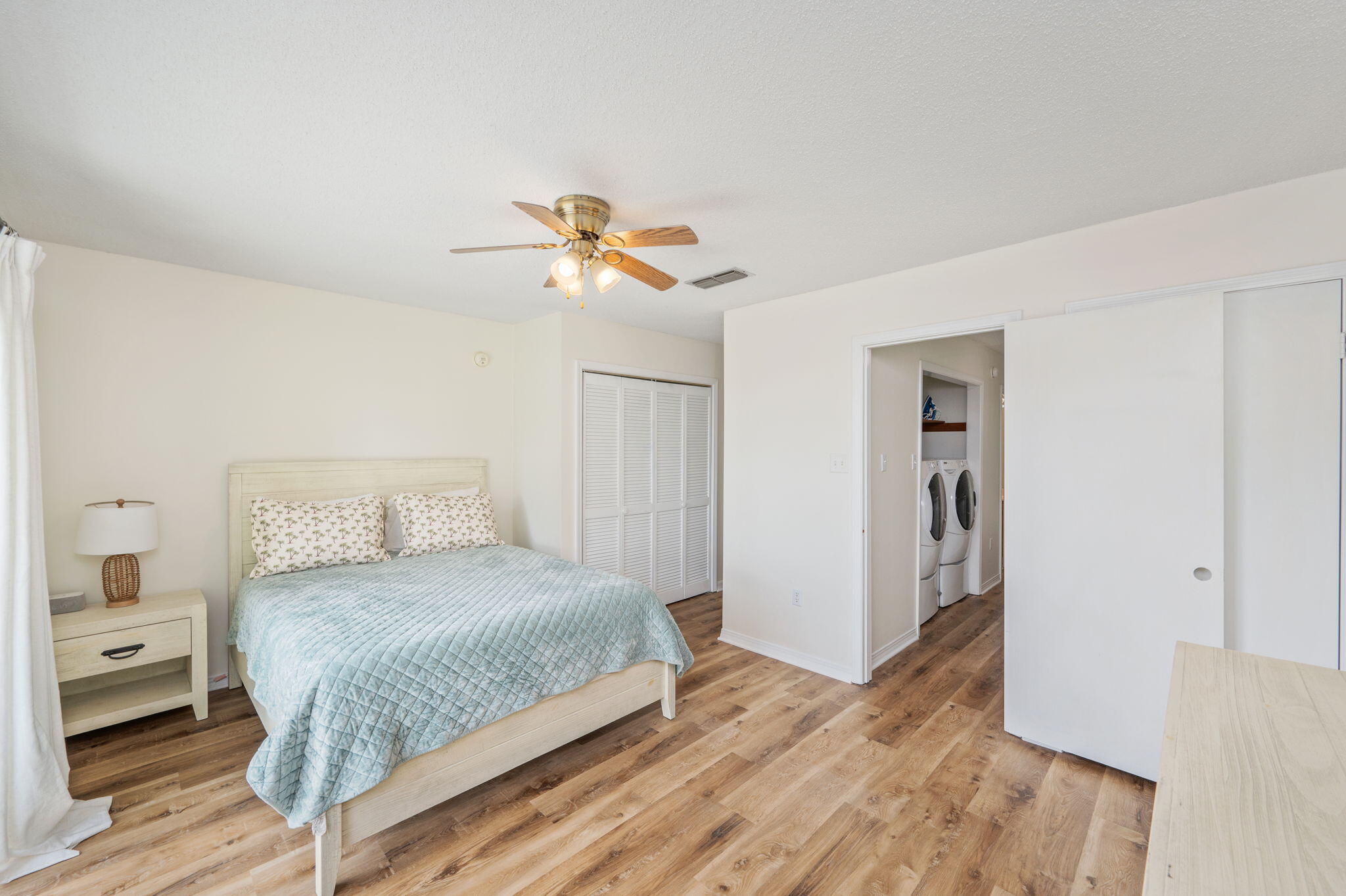 8468 Gulf Boulevard Navarre FL 32566