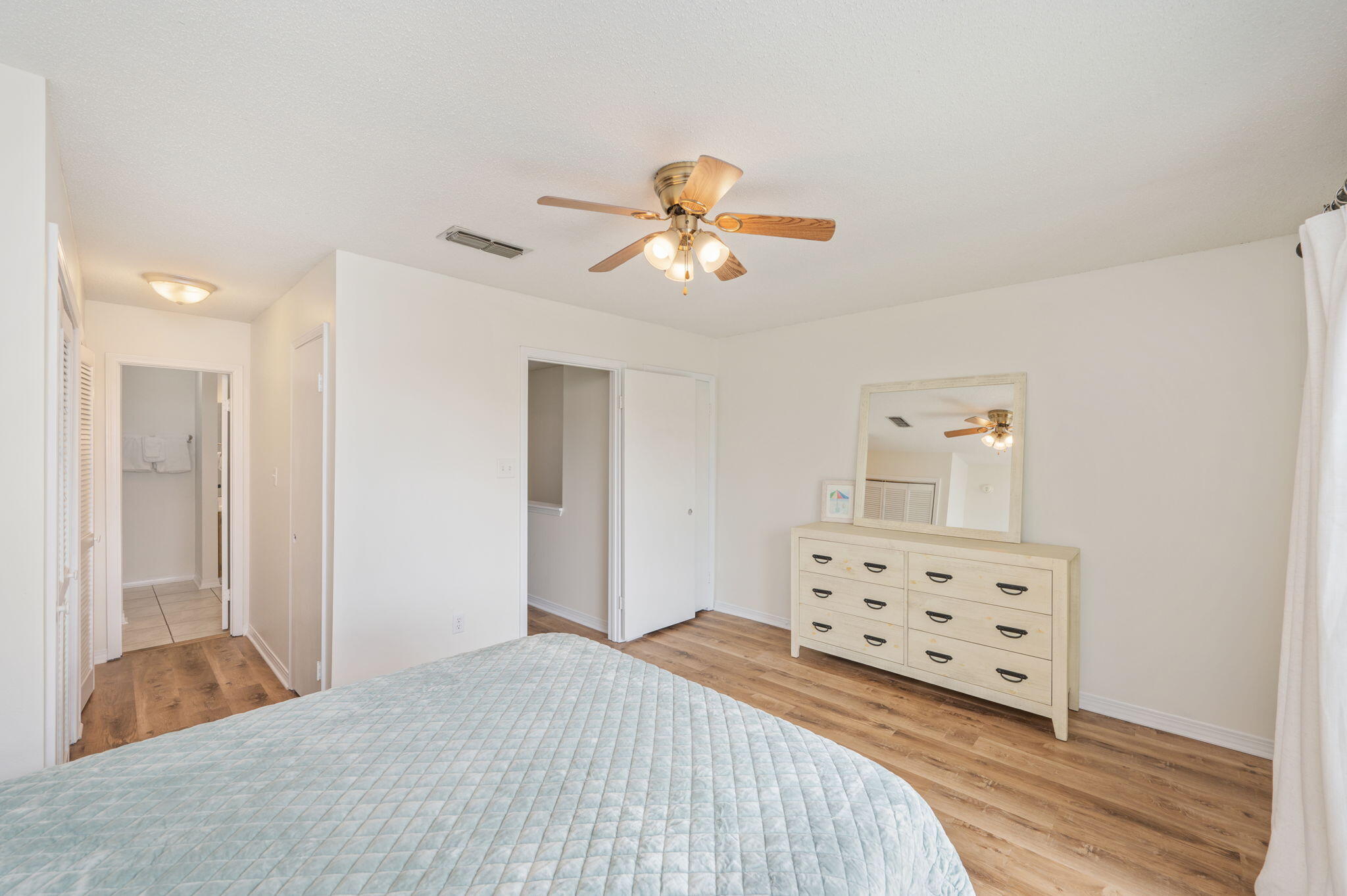 8468 Gulf Boulevard Navarre FL 32566