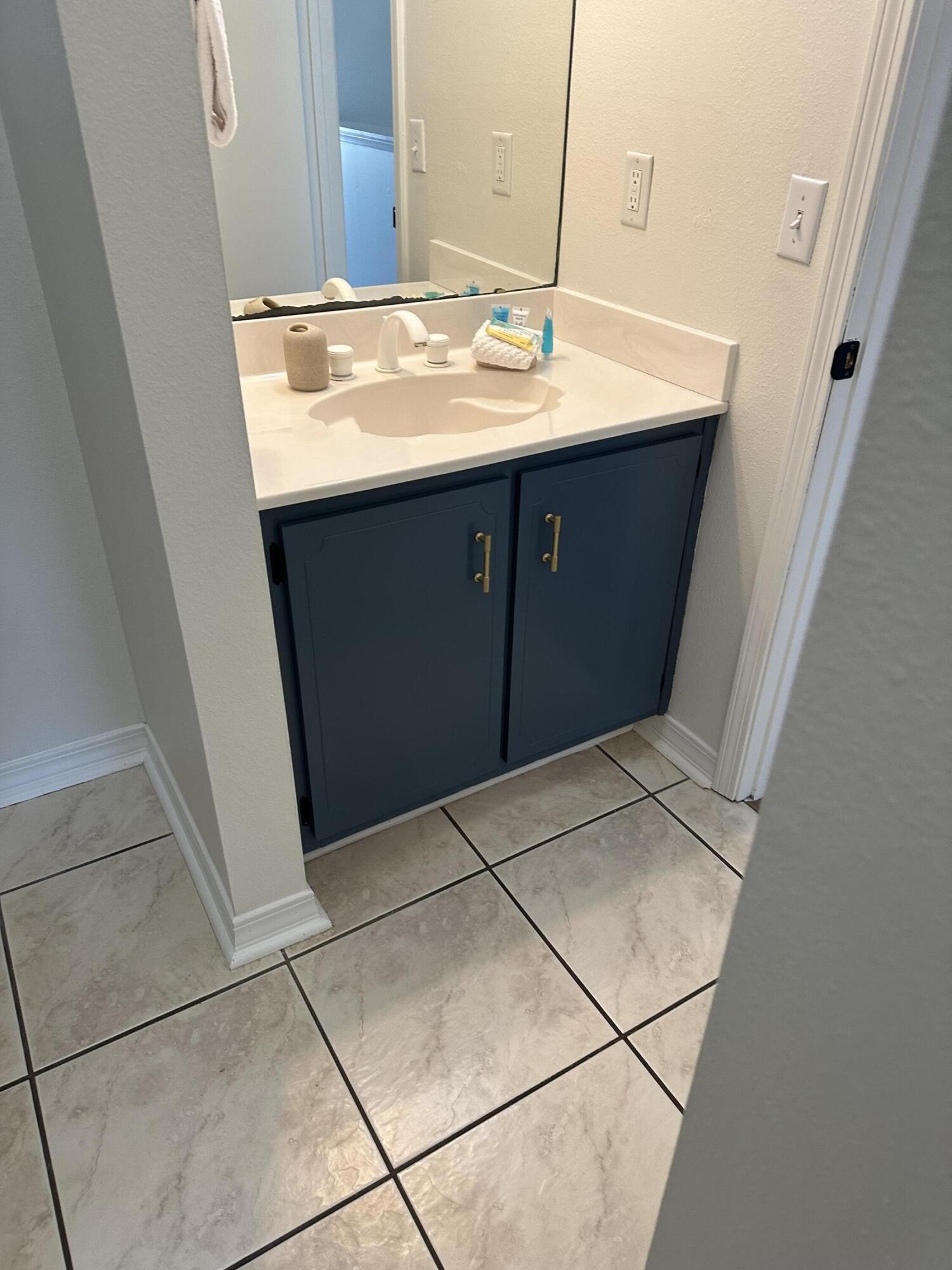 8468 Gulf Boulevard Navarre FL 32566