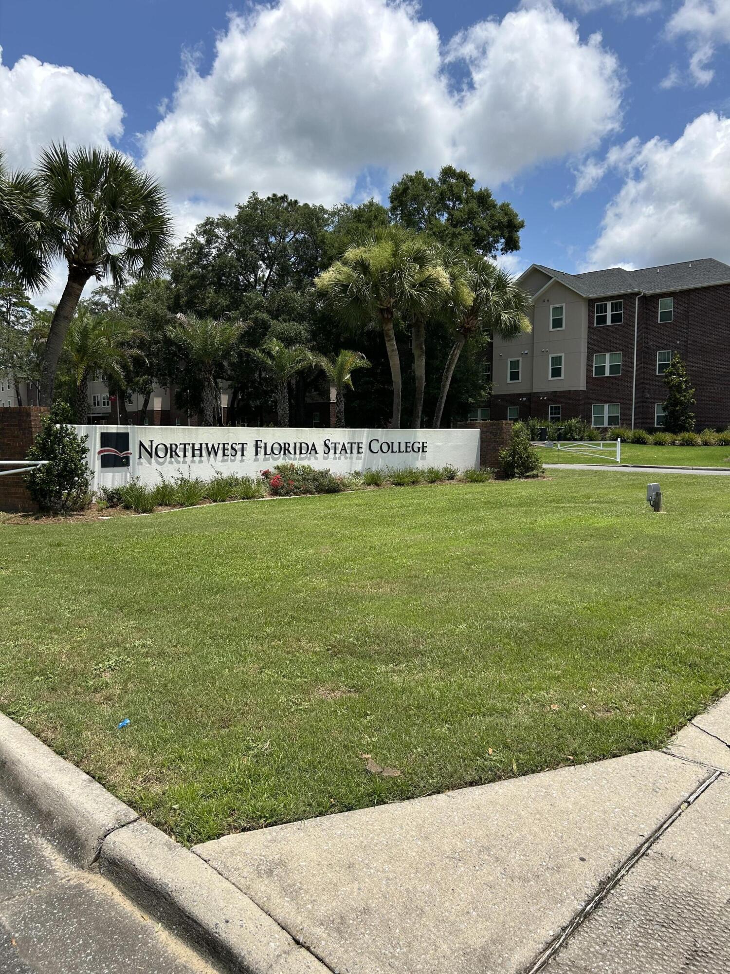 201 College Boulevard Niceville FL 32578