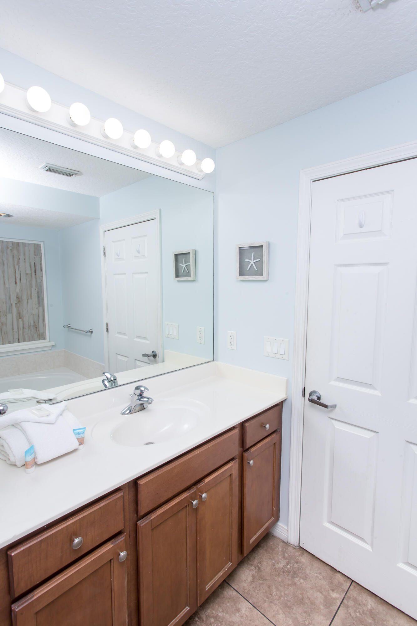 1517 SE Miracle Strip Parkway Fort Walton Beach FL 32548