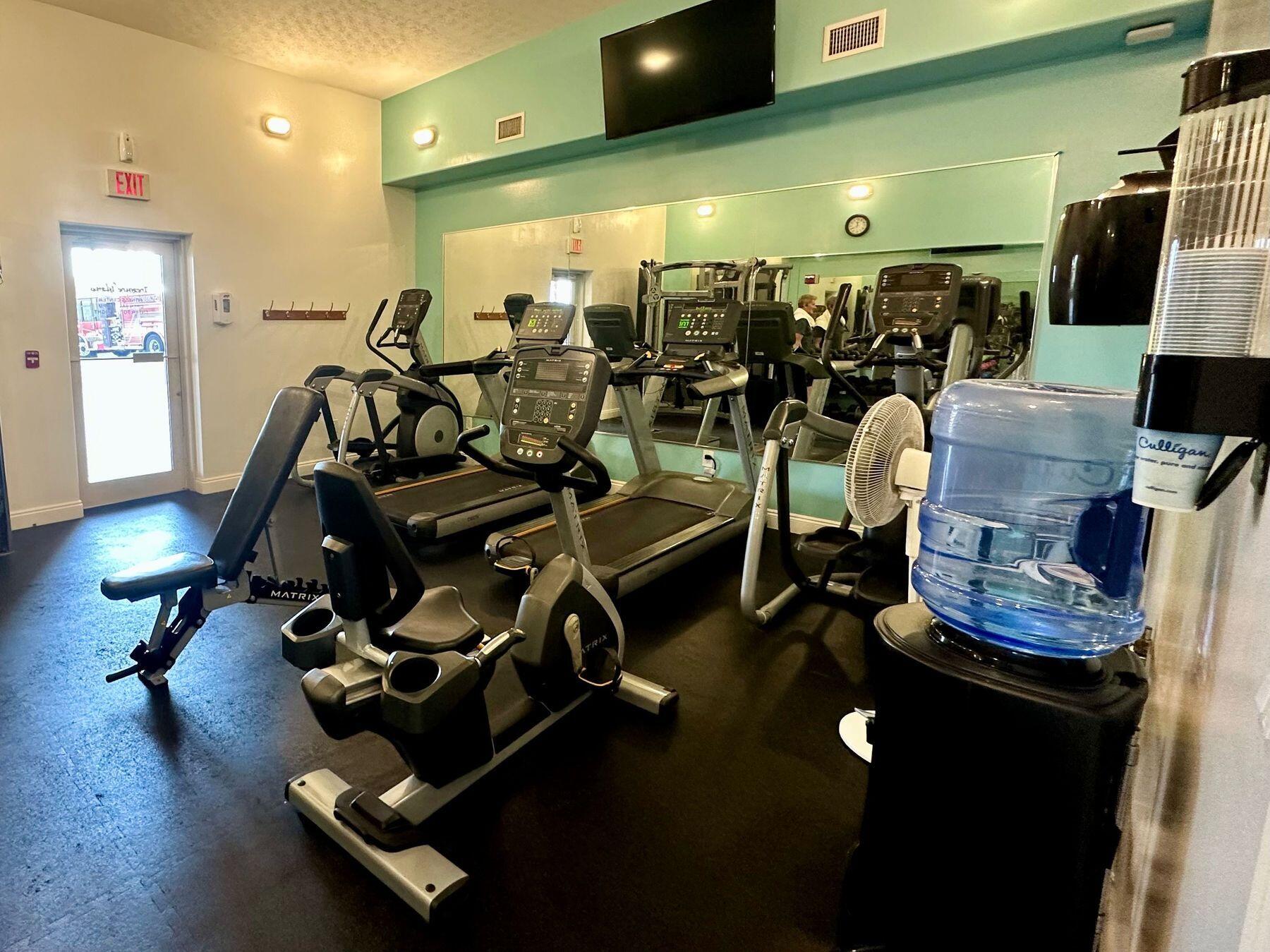 5004 Thomas Drive Panama City Beach FL 32408