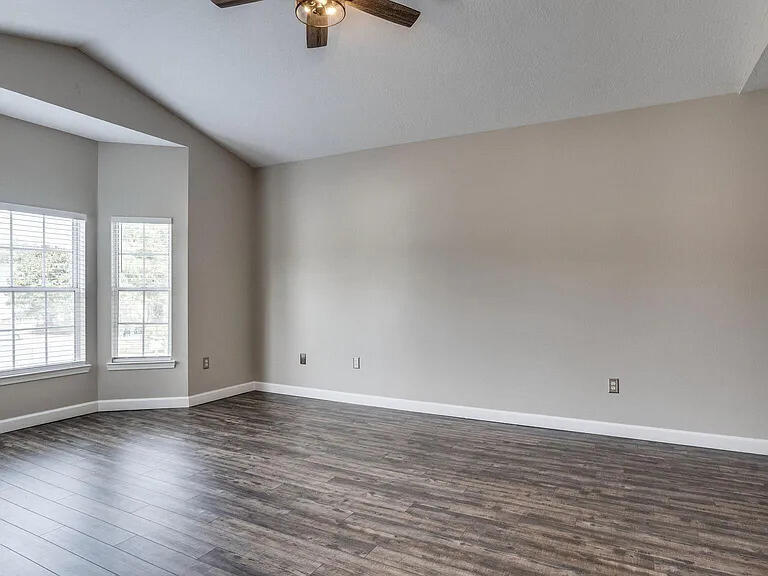1501 N Partin Drive Niceville FL 32578