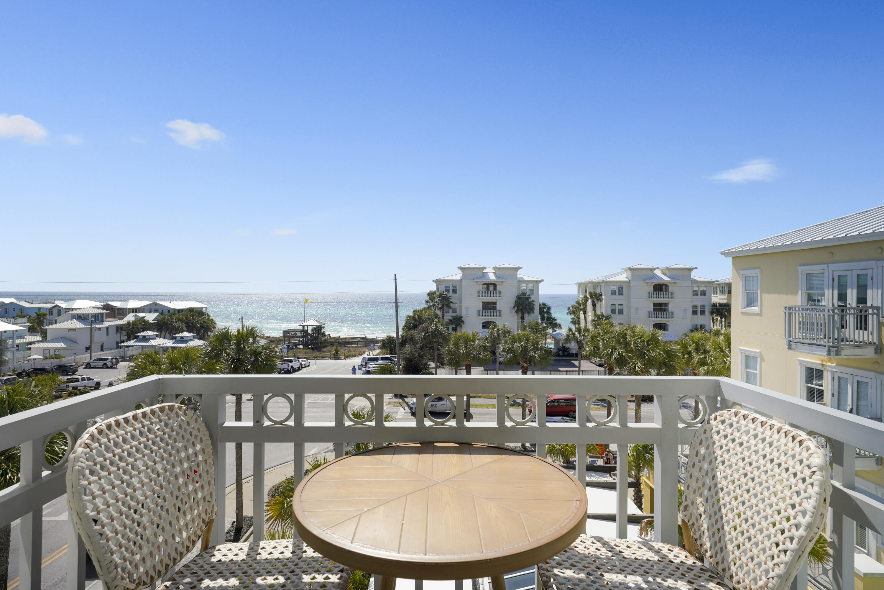 Santa Rosa Beach FL, 37 Town Center Loop, Unit # 4-19