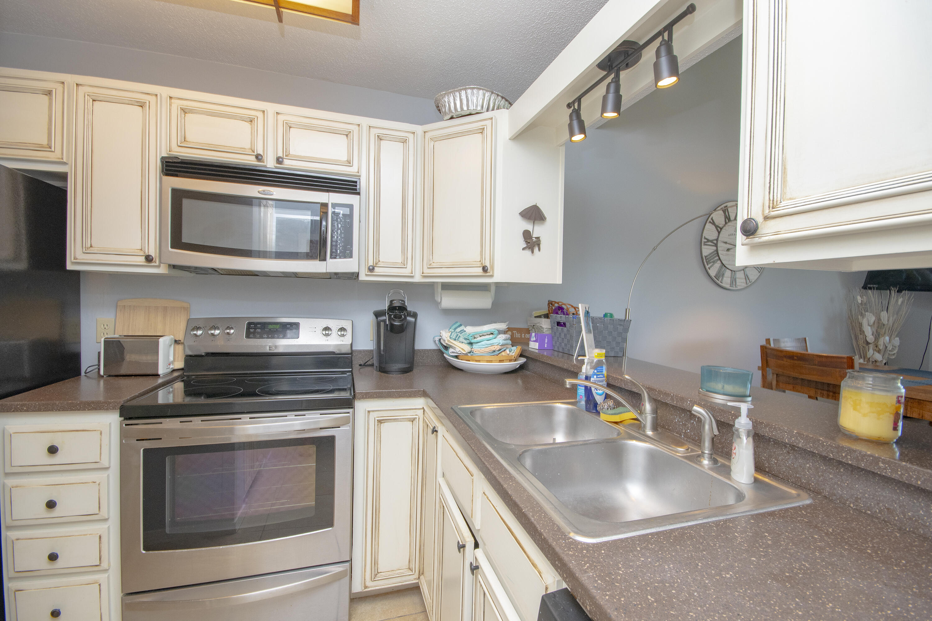 8730 Thomas Drive Panama City Beach FL 32408