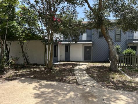 37 Log Place Destin FL 32541