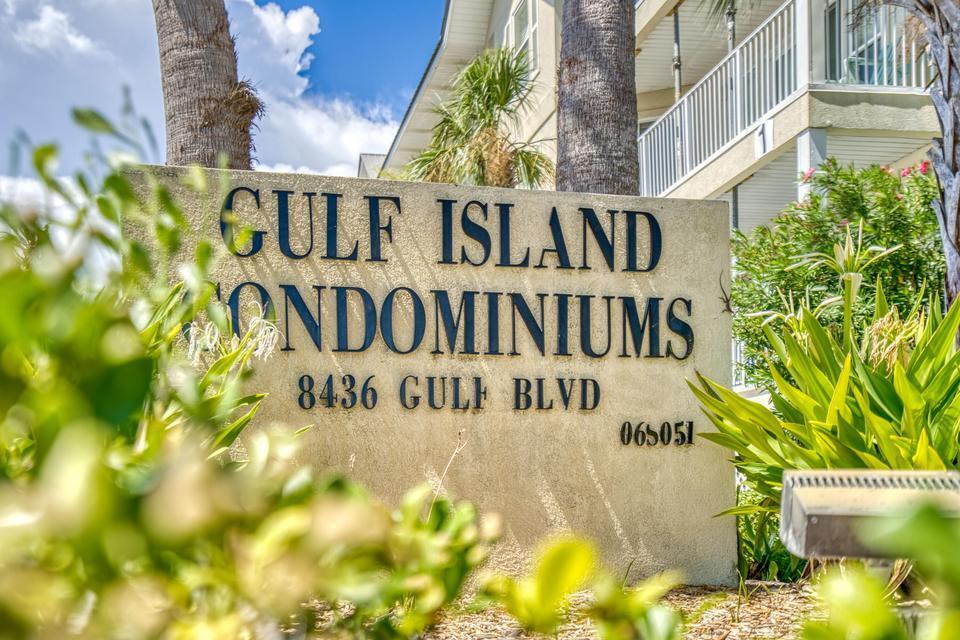 8436 Gulf Boulevard Navarre FL 32566
