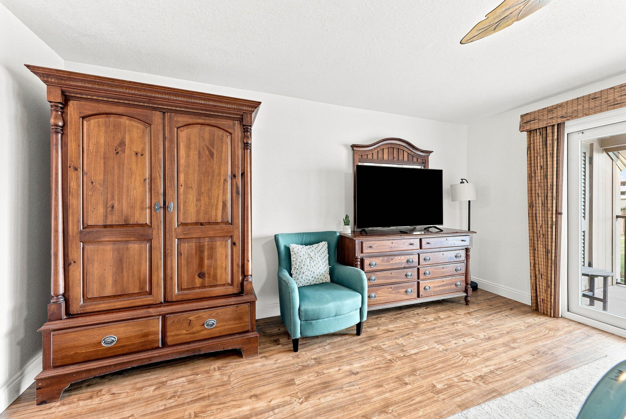 8727 Thomas Drive Panama City Beach FL 32408