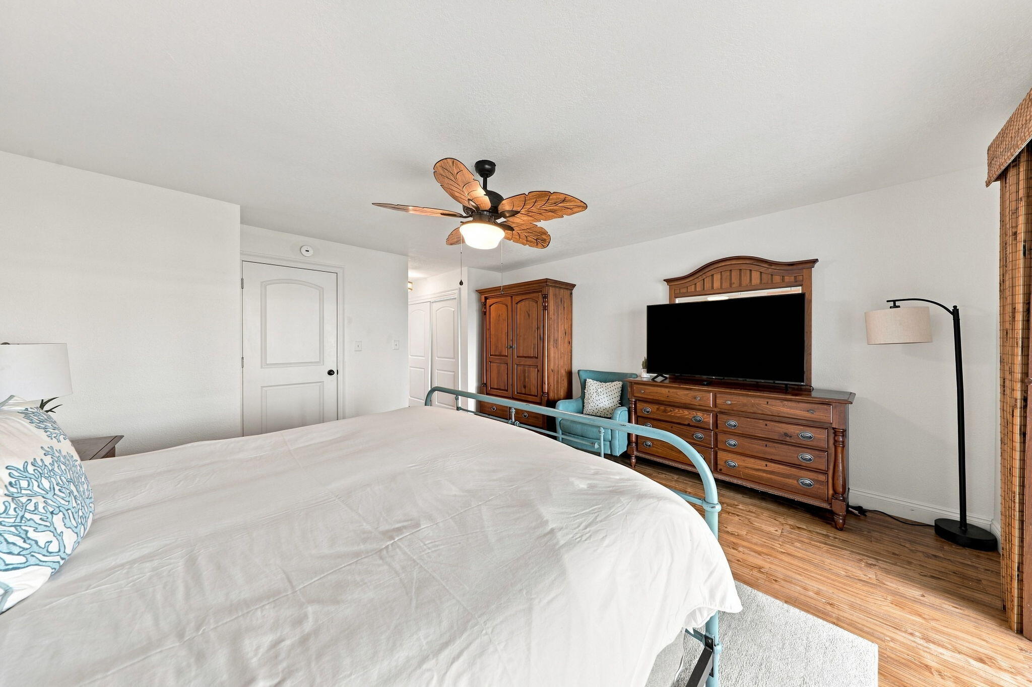 8727 Thomas Drive Panama City Beach FL 32408