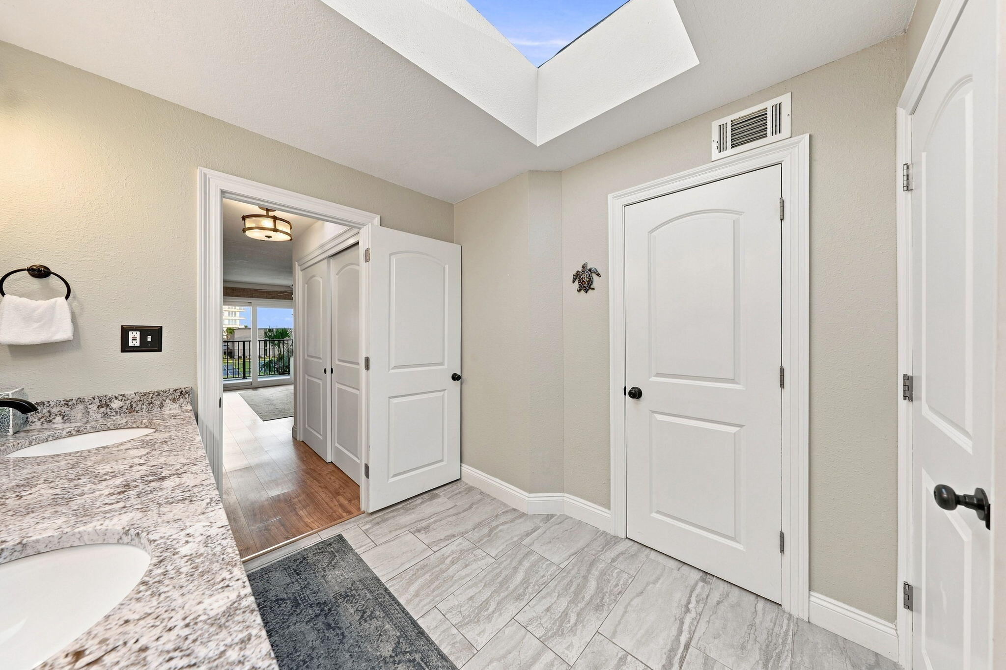 8727 Thomas Drive Panama City Beach FL 32408