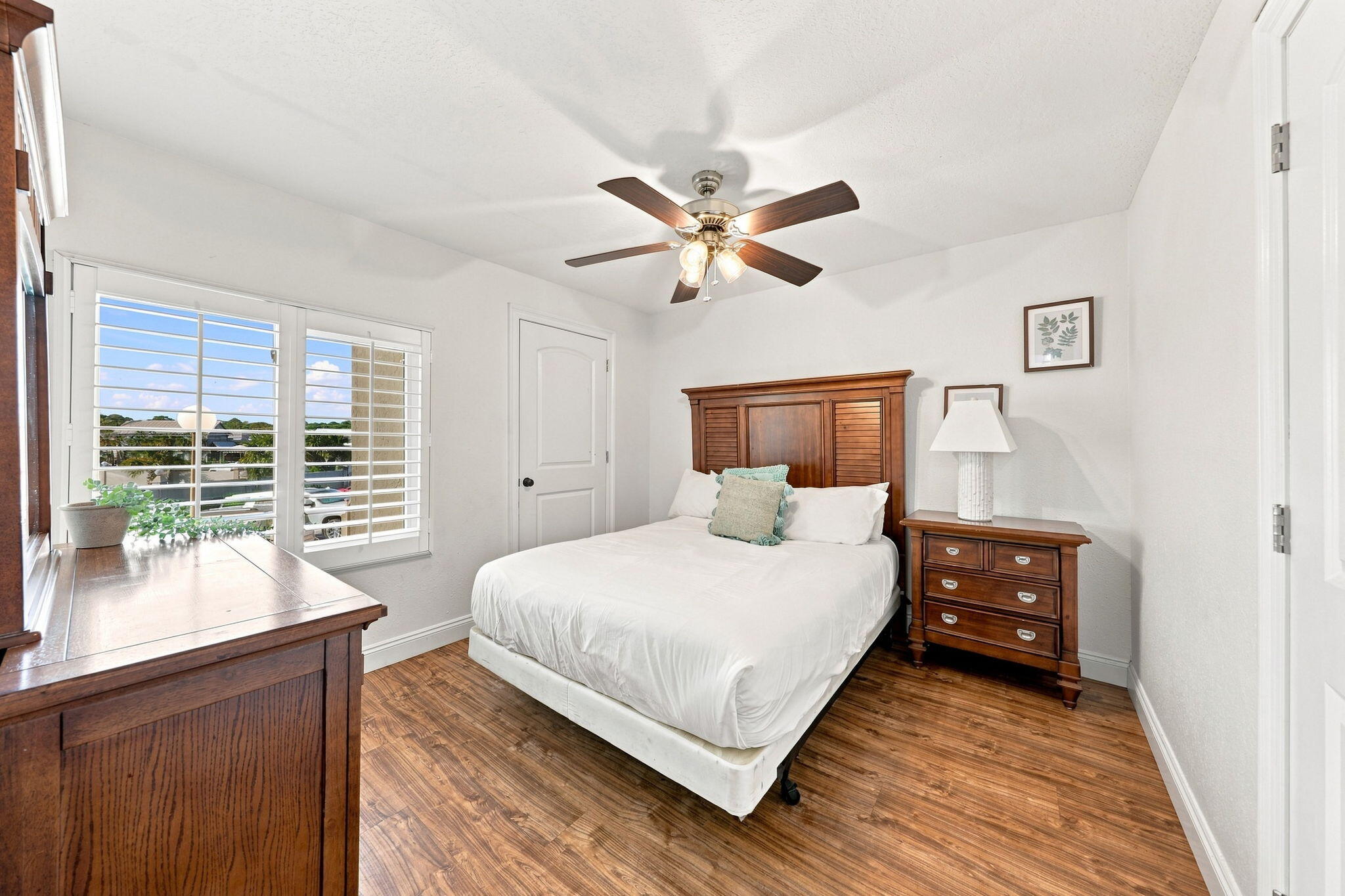 8727 Thomas Drive Panama City Beach FL 32408