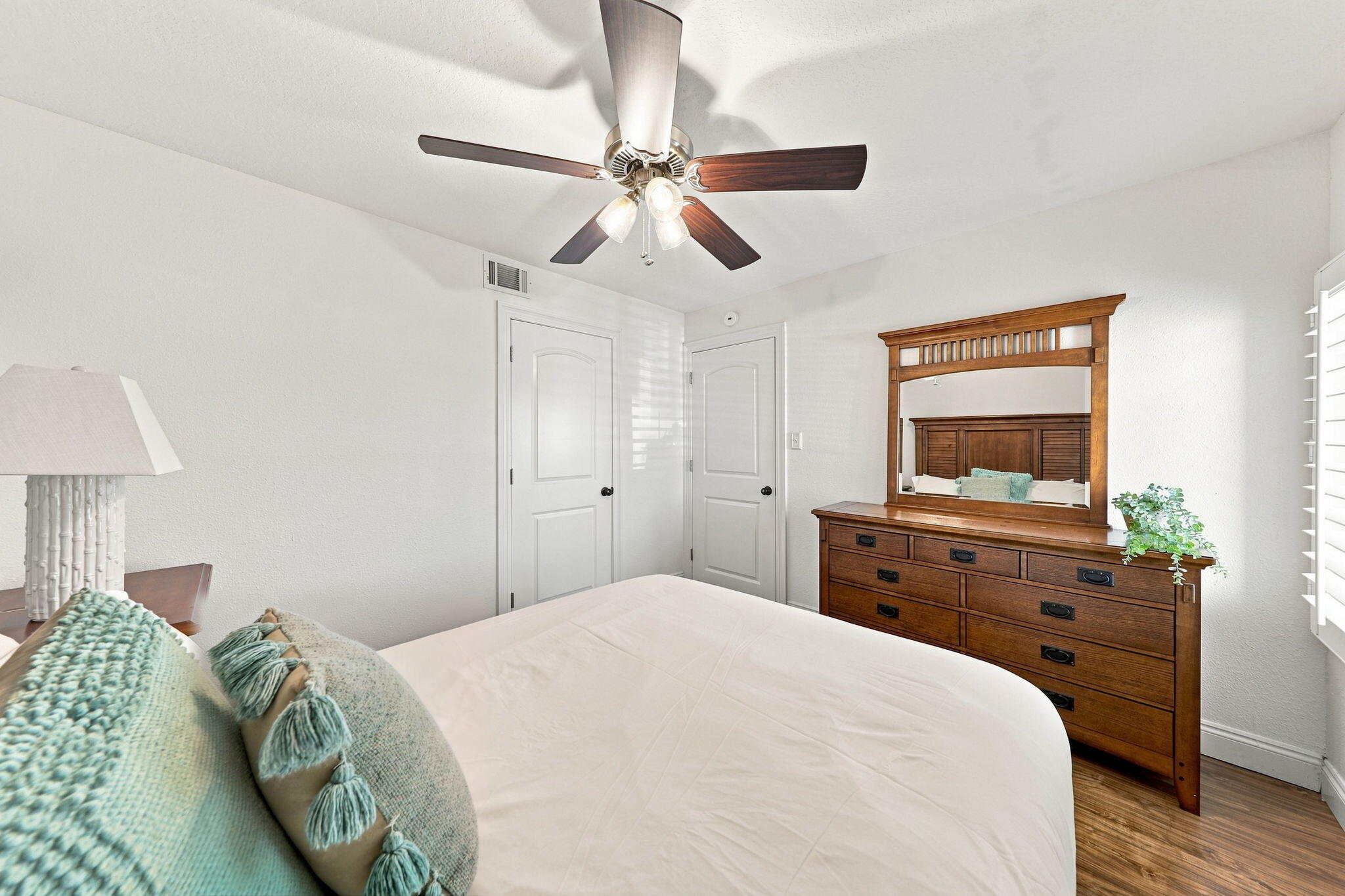 8727 Thomas Drive Panama City Beach FL 32408