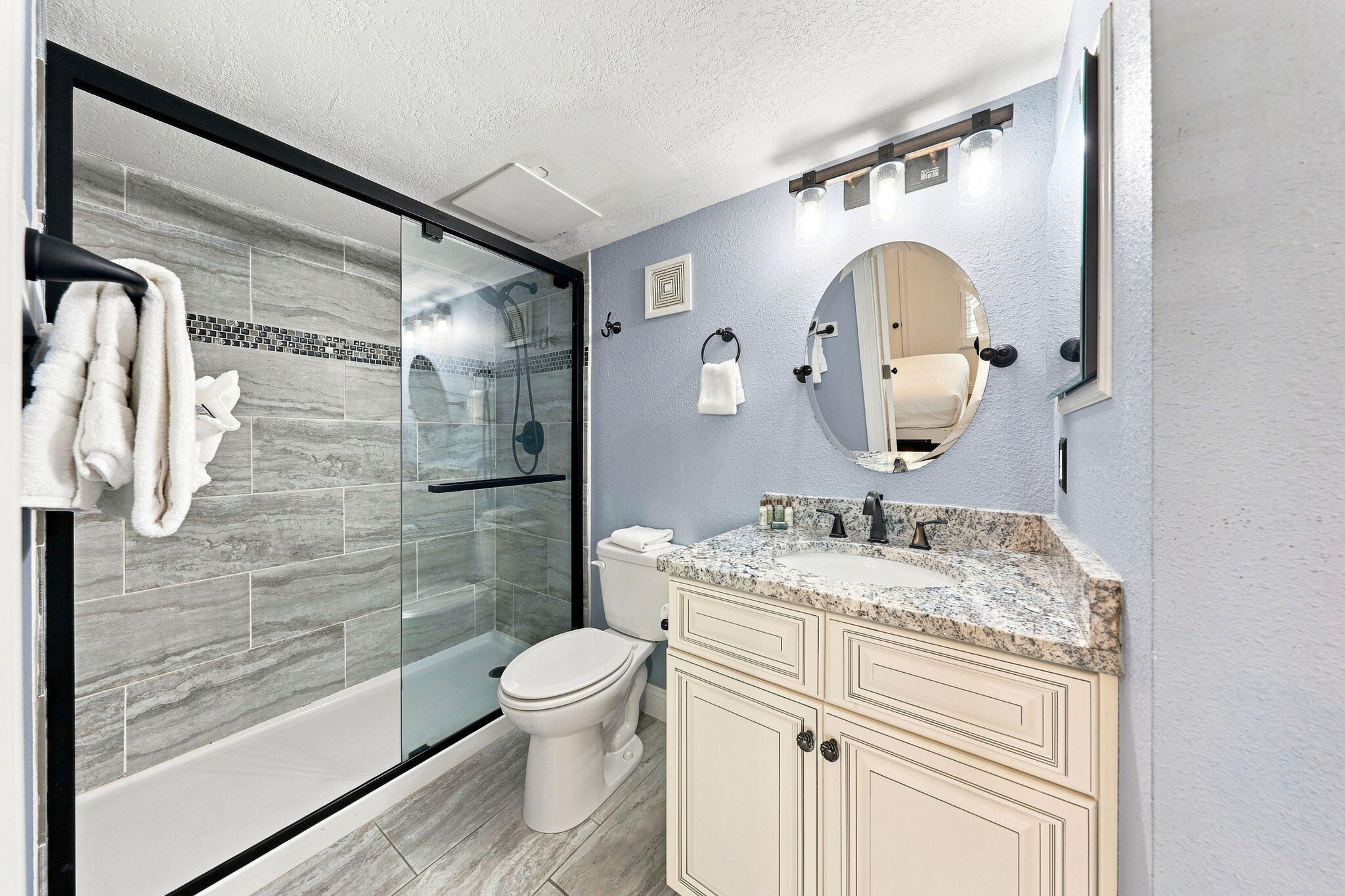 8727 Thomas Drive Panama City Beach FL 32408