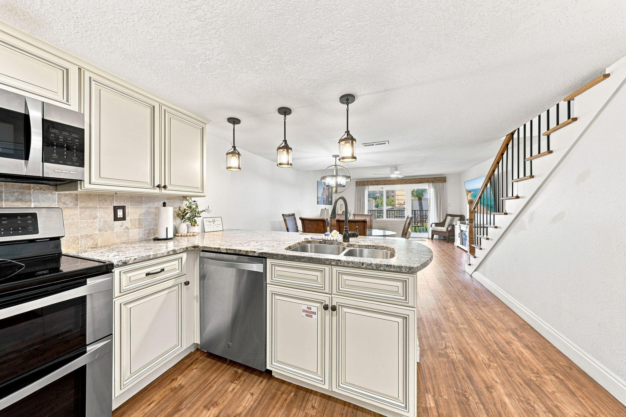 8727 Thomas Drive Panama City Beach FL 32408