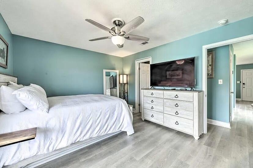 6829 Thomas Drive Panama City Beach FL 32408