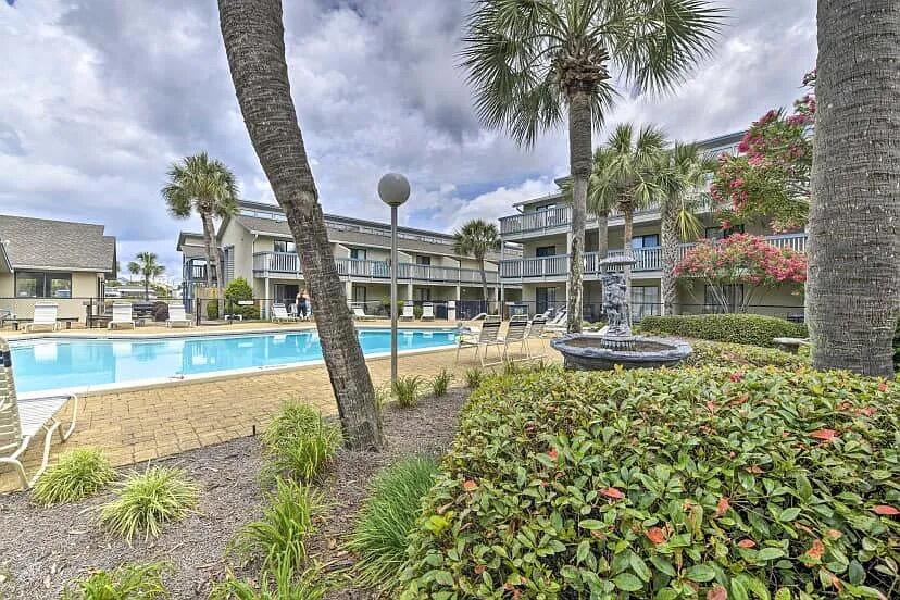 6829 Thomas Drive Panama City Beach FL 32408