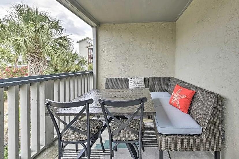 6829 Thomas Drive Panama City Beach FL 32408