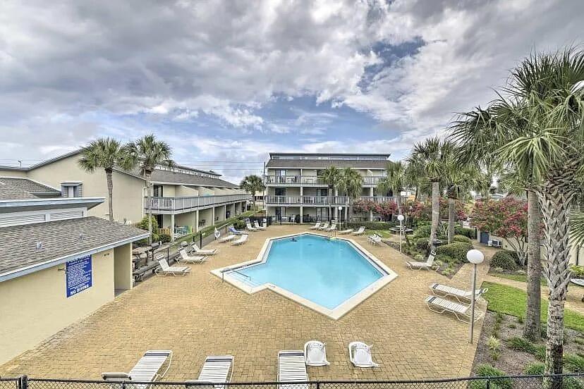 6829 Thomas Drive Panama City Beach FL 32408