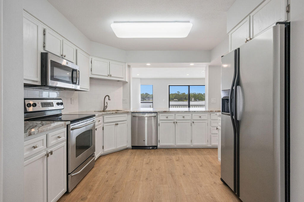 6 Bayshore Point Valparaiso FL 32580