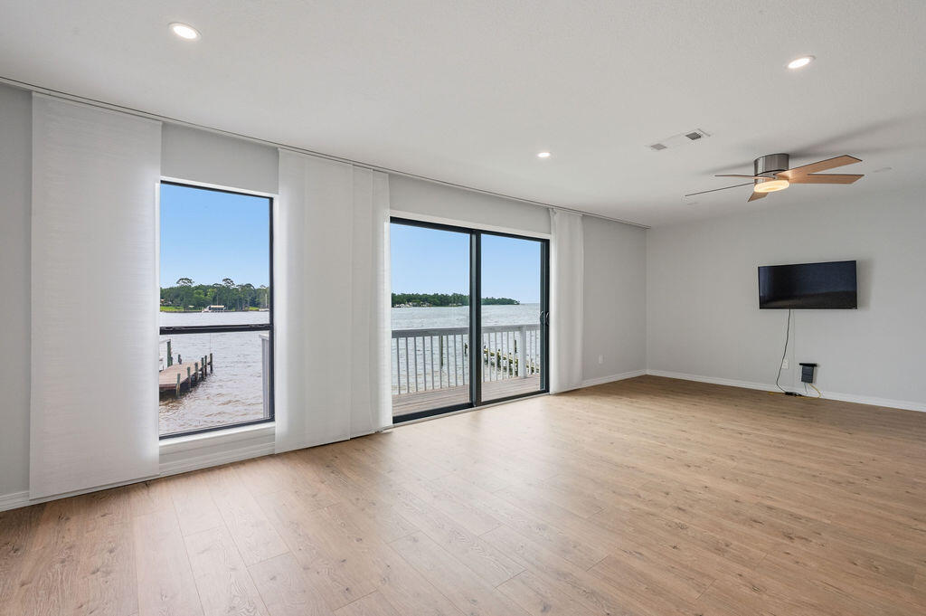 6 Bayshore Point Valparaiso FL 32580