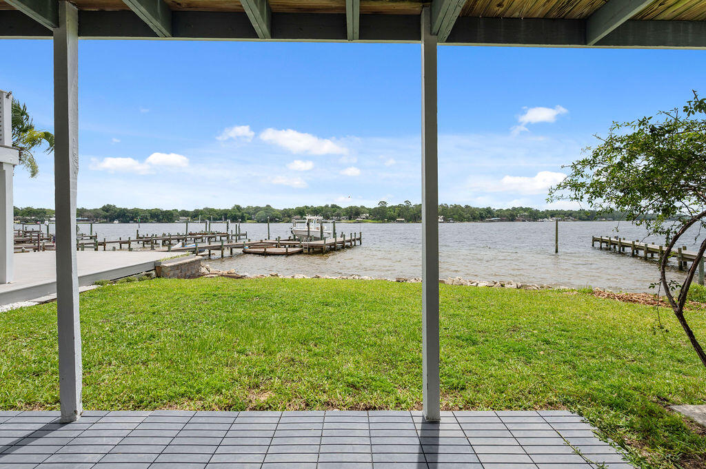 6 Bayshore Point Valparaiso FL 32580