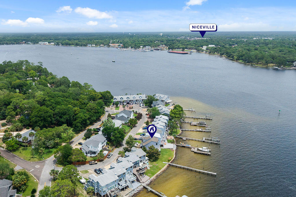 6 Bayshore Point Valparaiso FL 32580