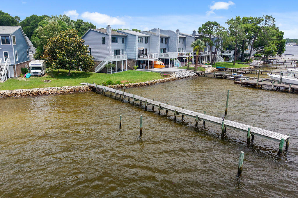 6 Bayshore Point Valparaiso FL 32580