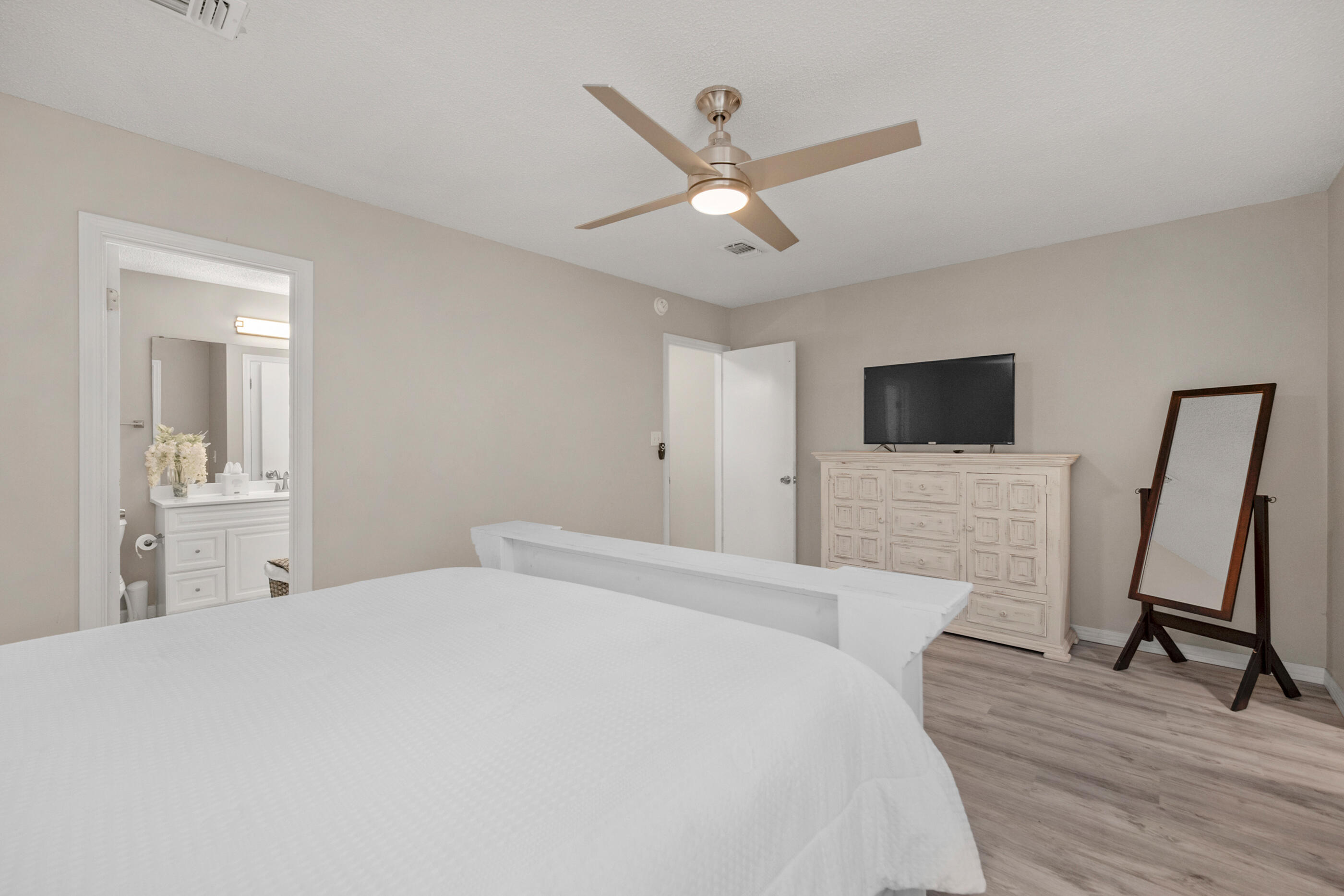 4 NW Cinderella Lane Fort Walton Beach FL 32547