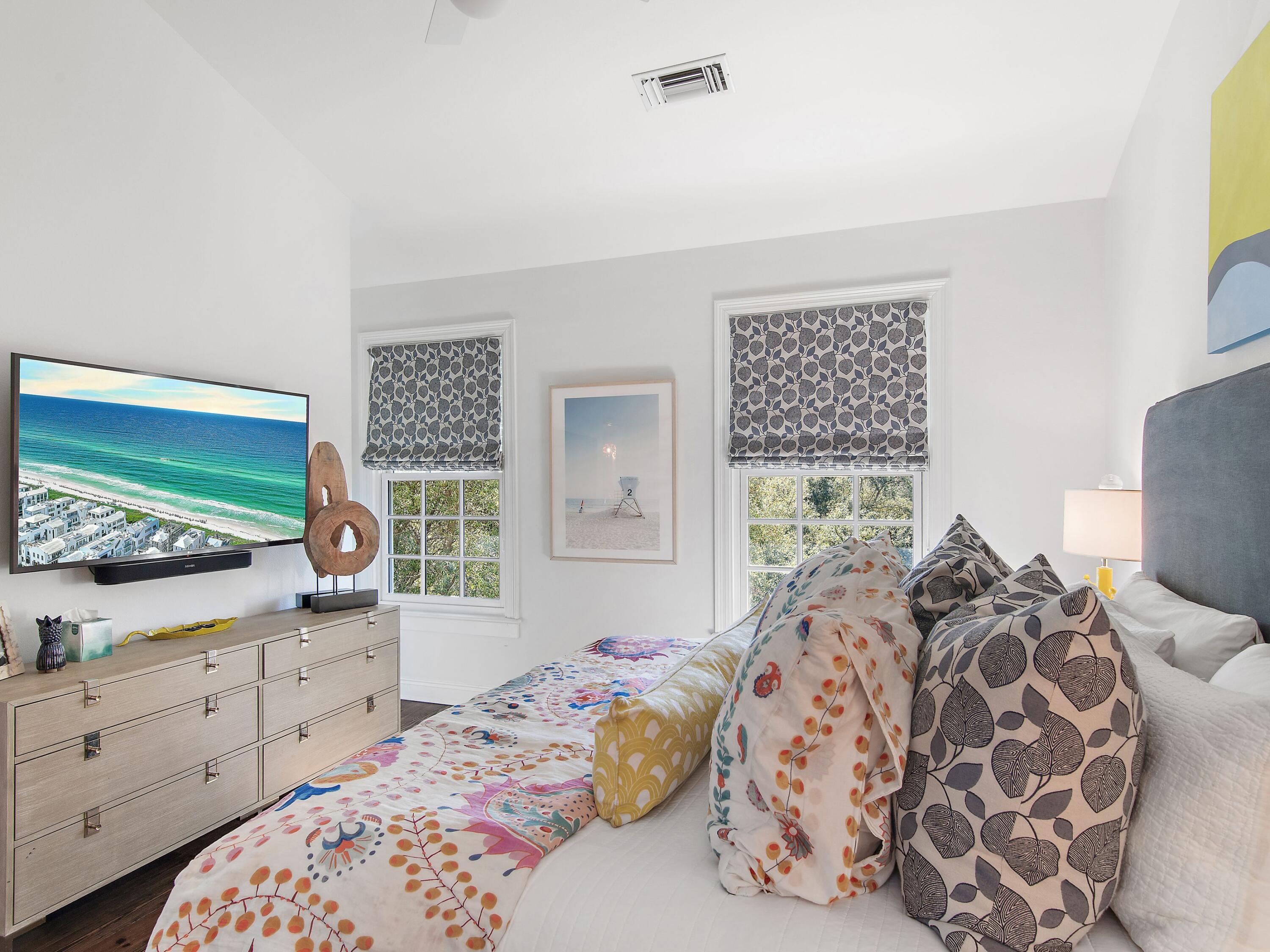 34 N Barrett Square Rosemary Beach FL 32461