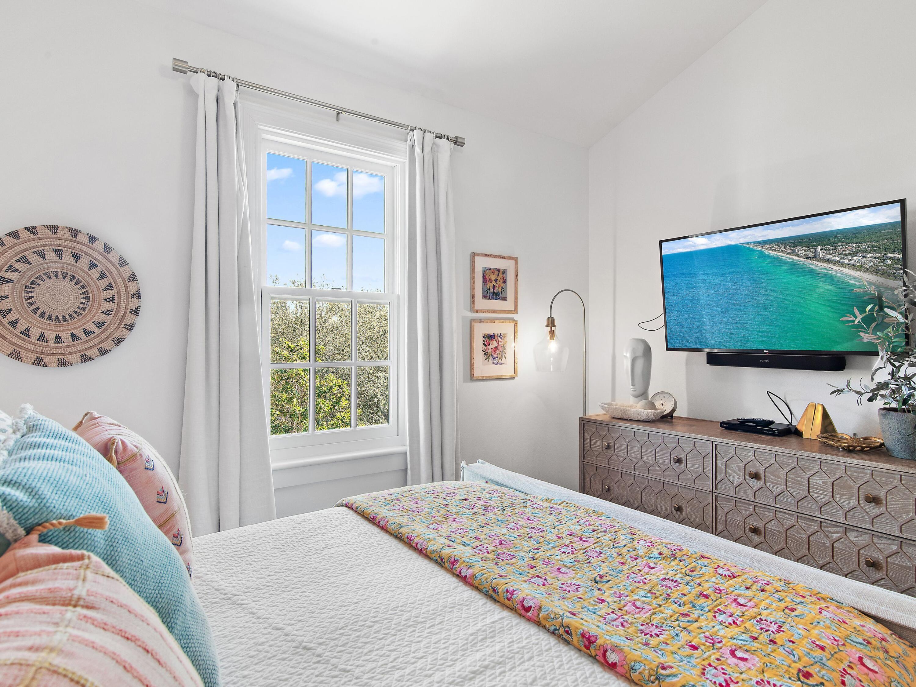 34 N Barrett Square Rosemary Beach FL 32461