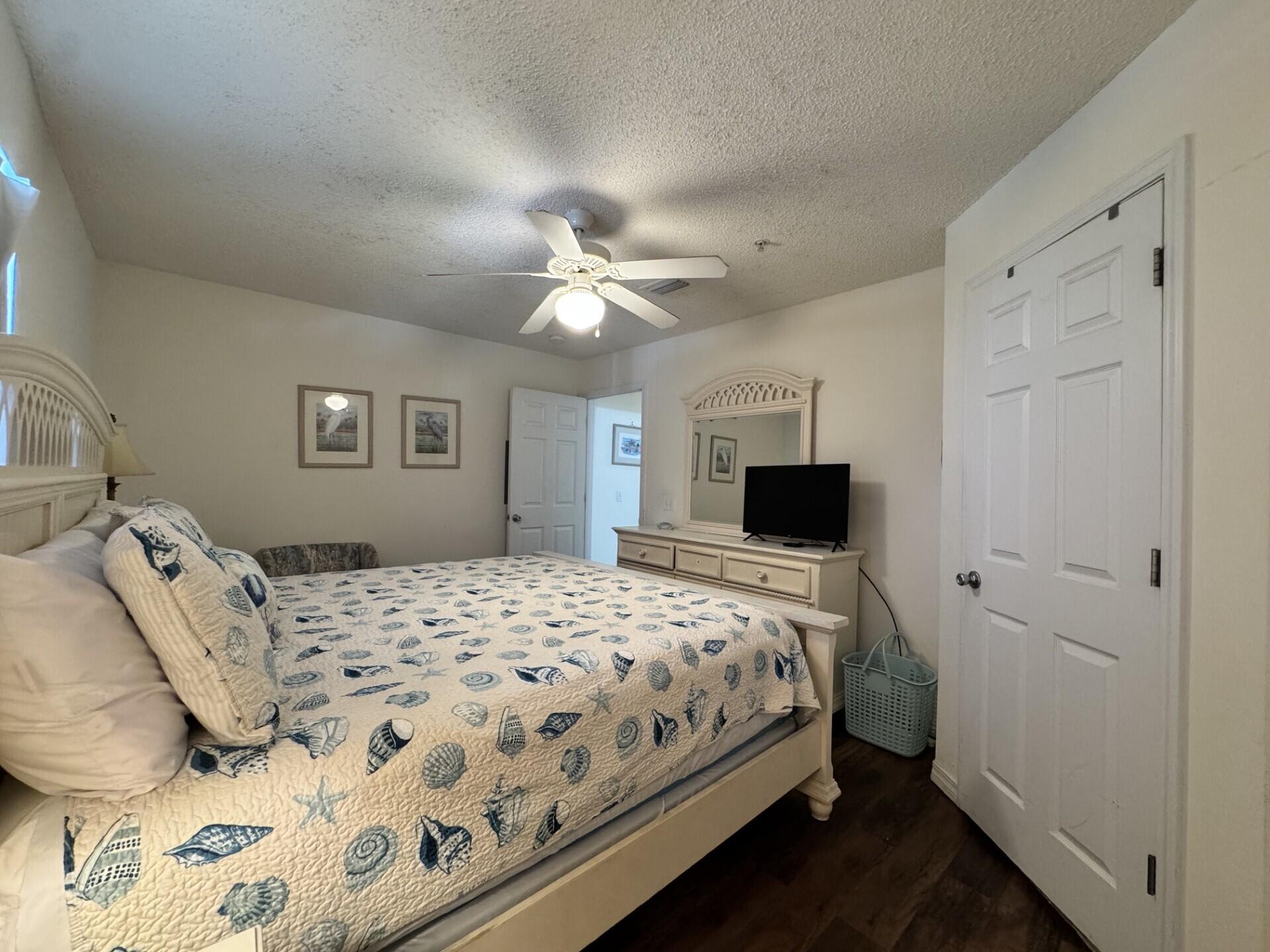 8436 Gulf Boulevard Navarre FL 32566