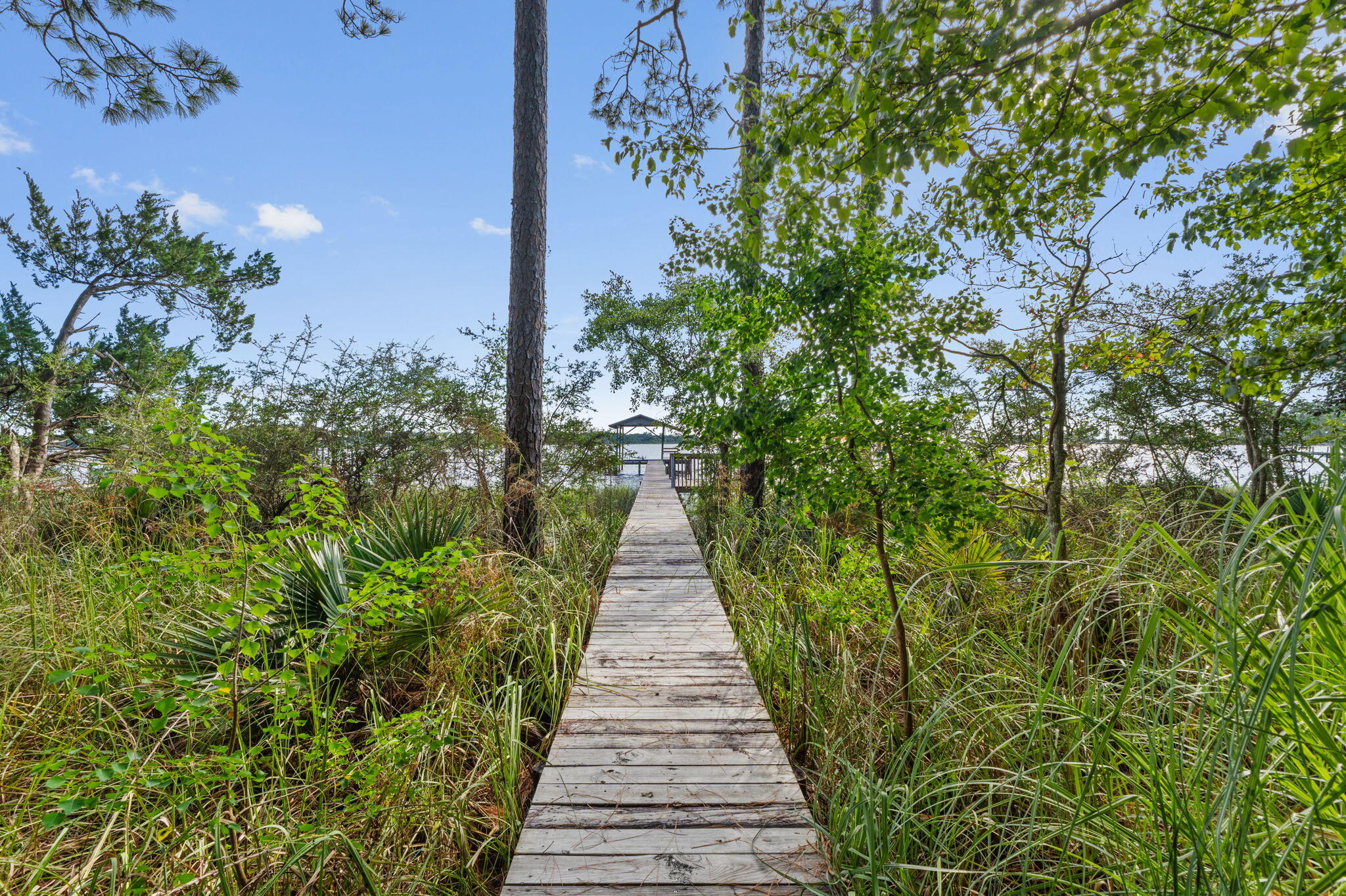 7107 Wells Avenue Navarre FL 32566