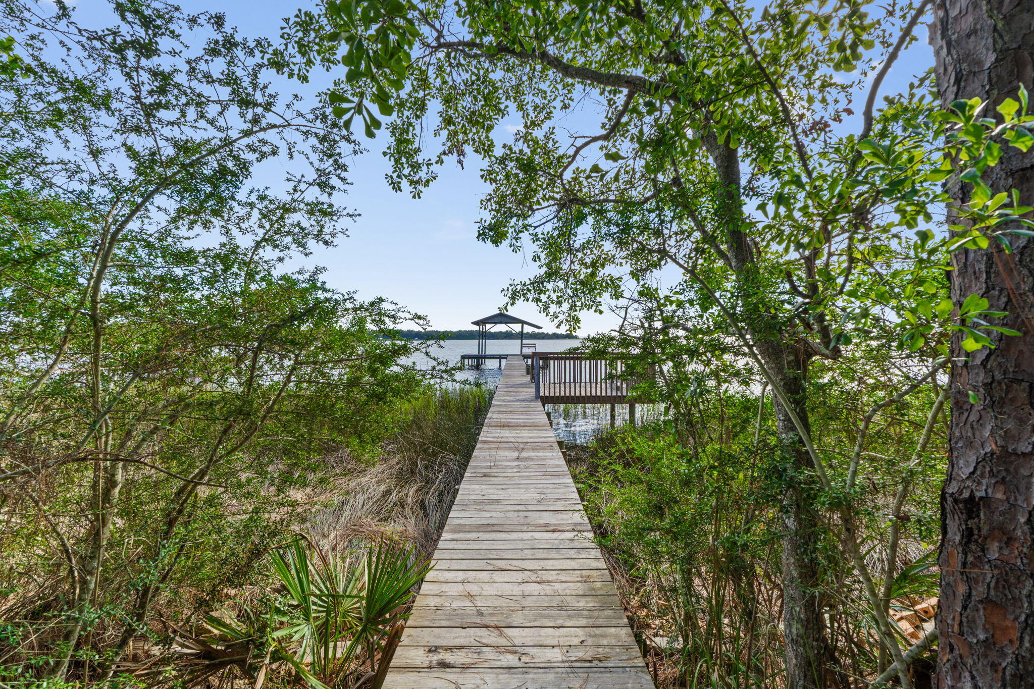 7107 Wells Avenue Navarre FL 32566