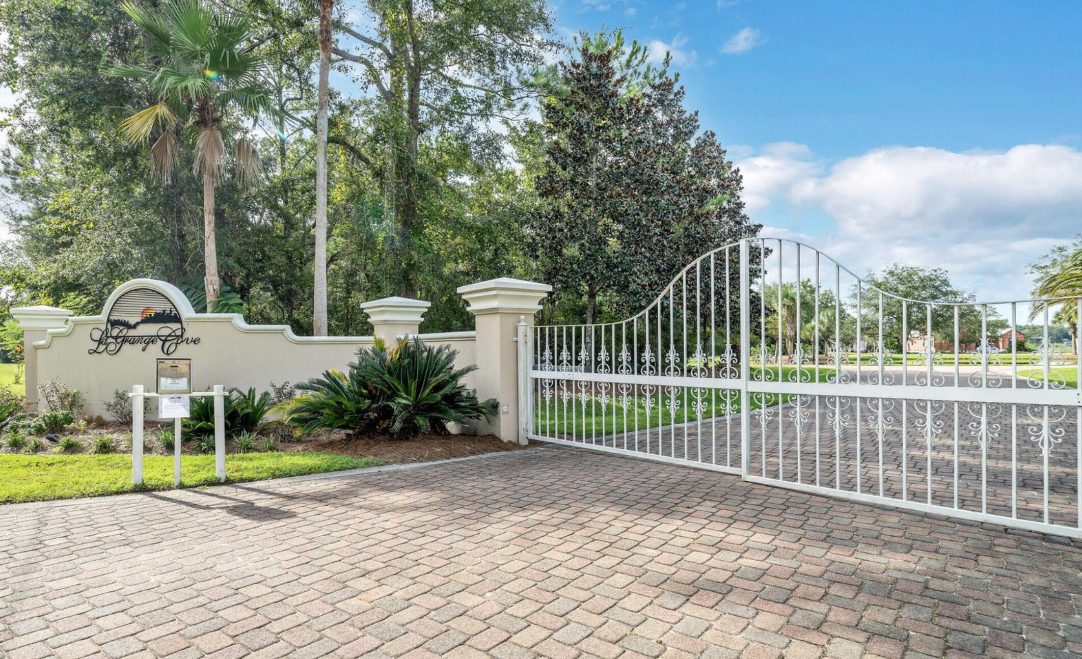 12 Lagrange Cove Circle Freeport FL 32439