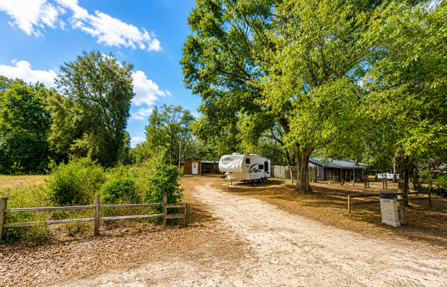 1129 Juniper Lake Drive Defuniak Springs FL 32433