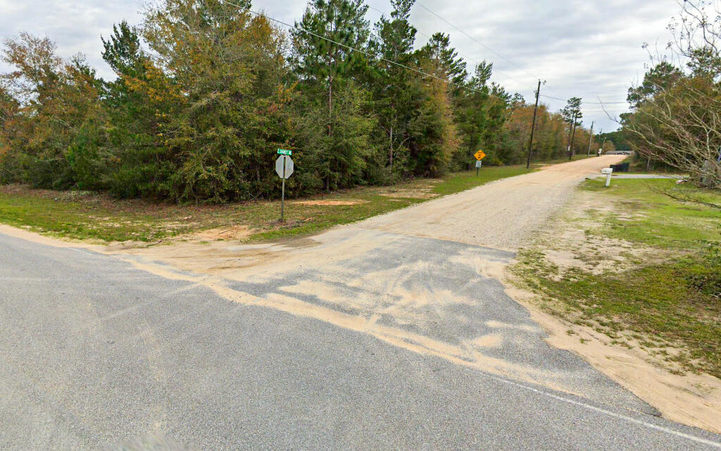 18 Shorey Drive Defuniak Springs FL 32433